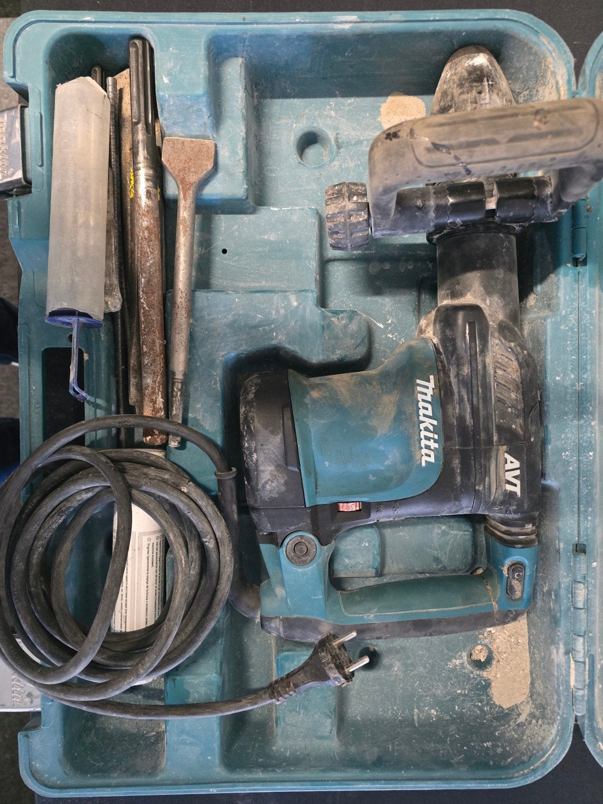 Makita HM0871C met AVT Breekhamer met accessoires, Ophalen, Gebruikt, 600 watt of meer, Boor- en/of Breekhamer