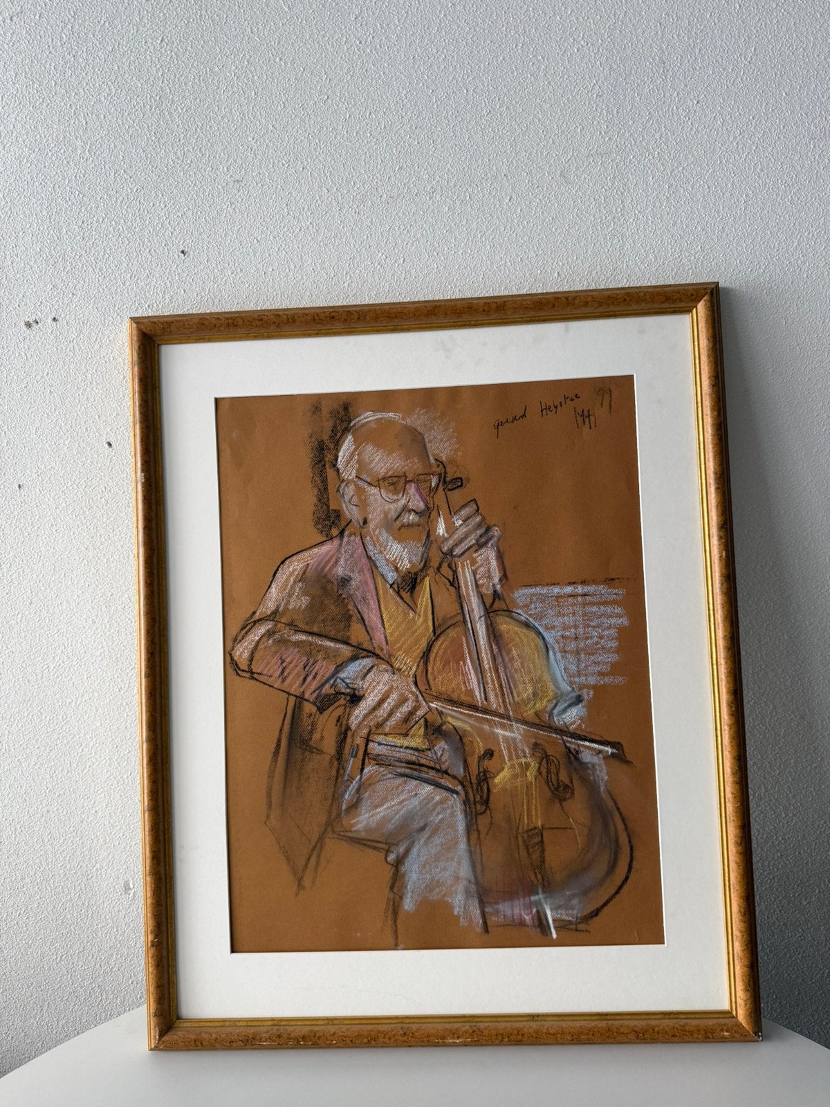 Mooi tekening van een cellist ingelijst, Ophalen of Verzenden