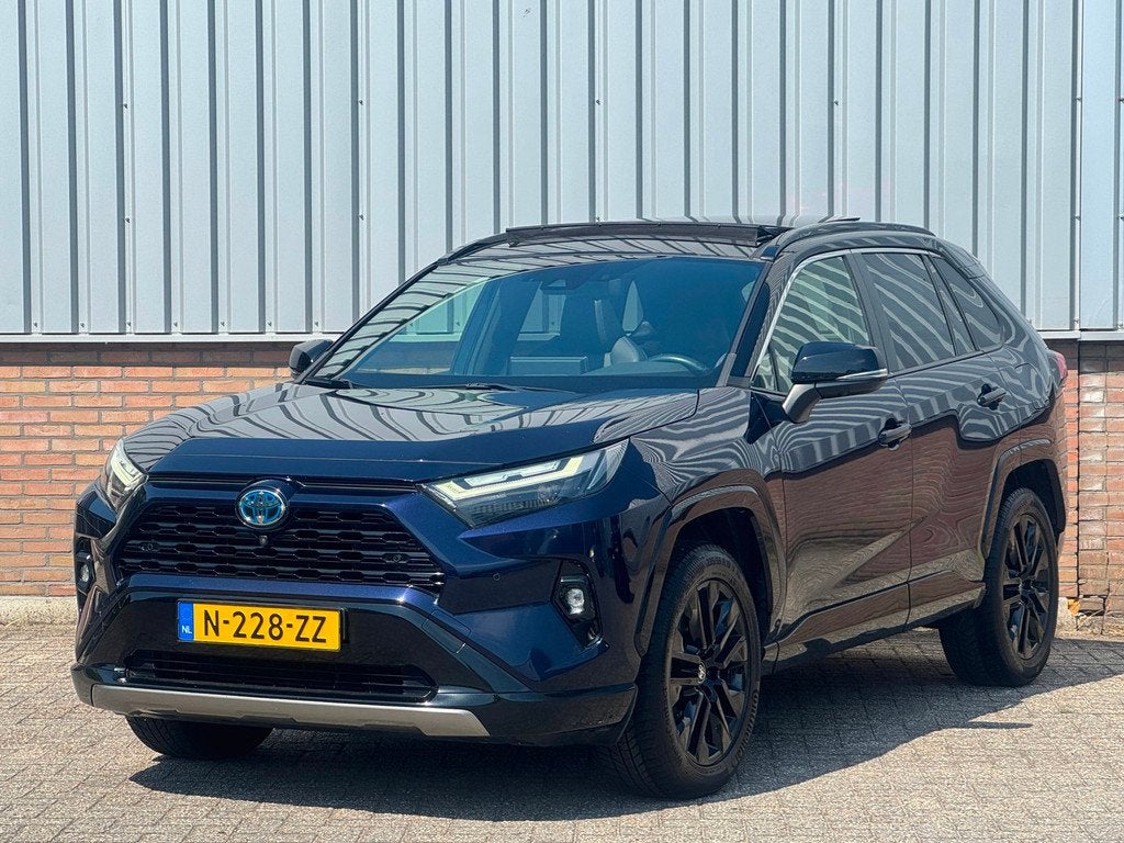 Toyota RAV4 2.5 Hybrid Bi-Tone Facelift/ Panorama/ Dealer on