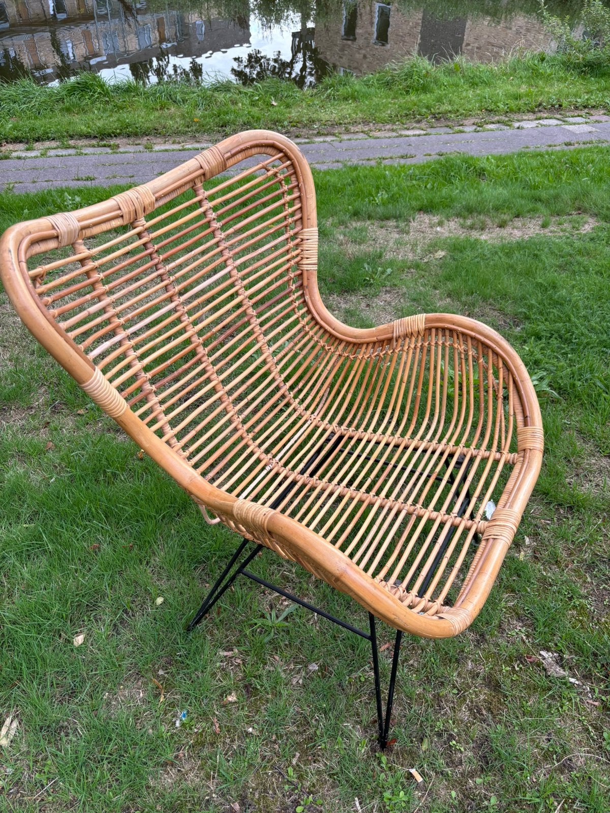 Rotan vlinder stoel, Huis en Inrichting, Stoelen, Ophalen, Gebruikt, Bruin, Eén