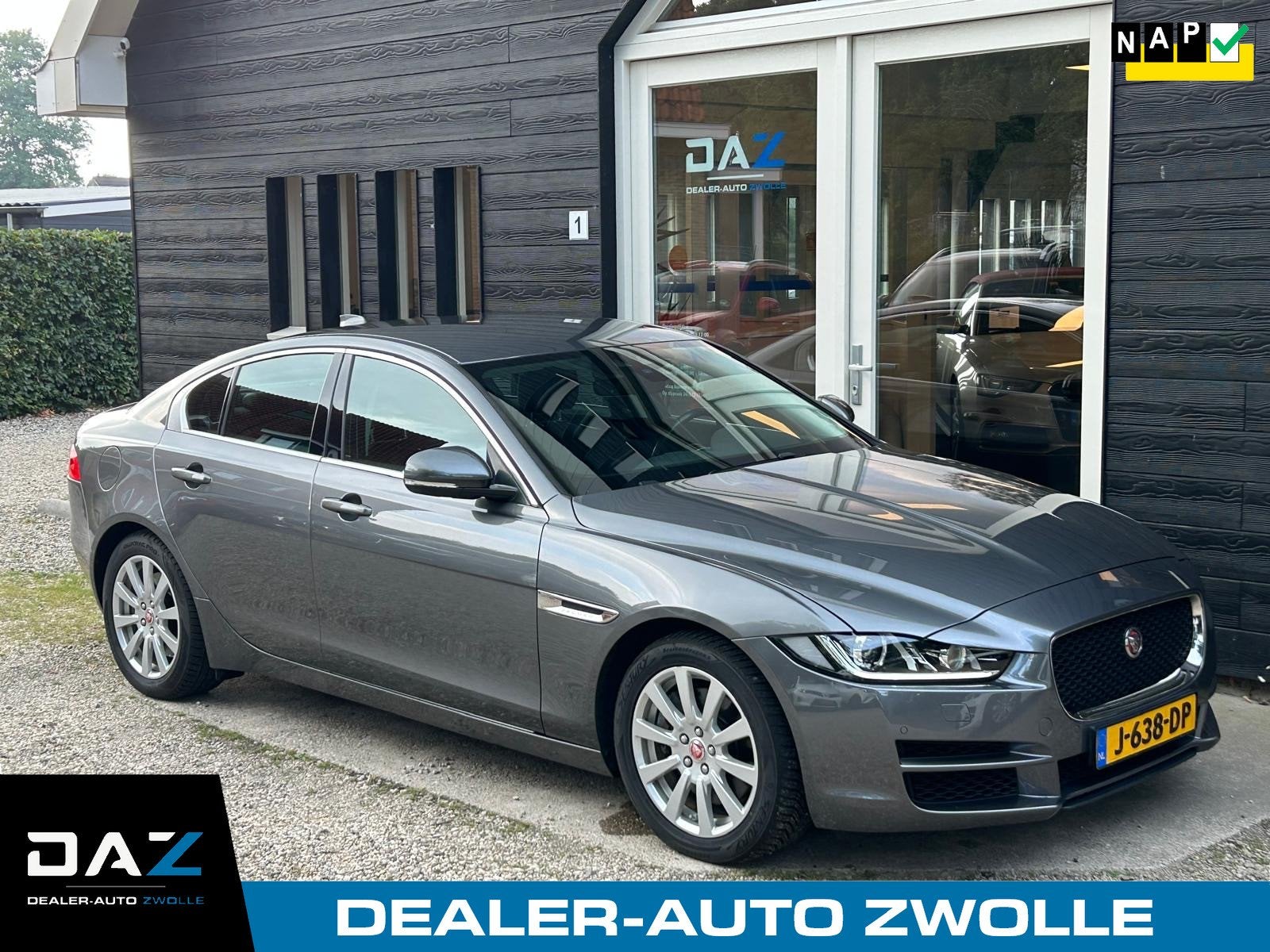 Jaguar XE 2.0t Pure Aut/Ecc/Leer/Navi (bj 2020, automaat), Auto's, Jaguar, Automaat, Achterwielaandrijving, Euro 6, 4 cilinders