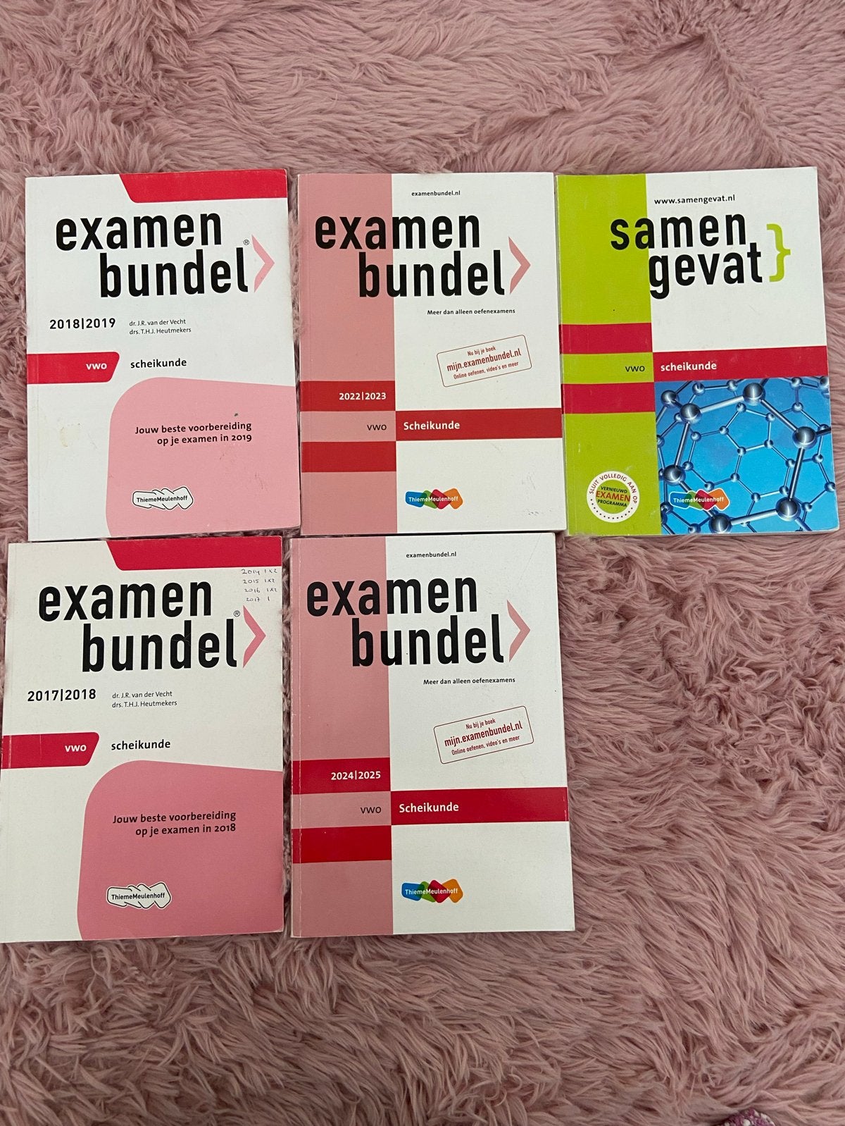Examenbundels Scheikunde VWO (2017-2025) en Samengevat, Ophalen of Verzenden, Beta, Gelezen, WO