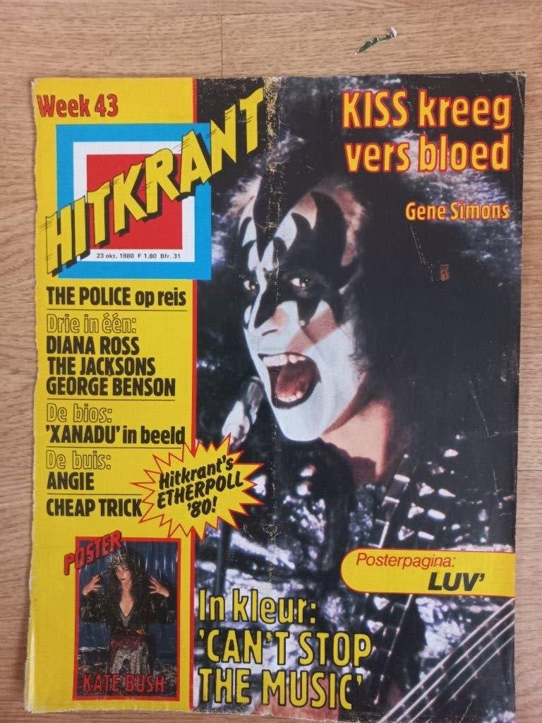KISS artikel Hitkrant voorpagina Gene Simmons, Ophalen of Verzenden, 1980 tot heden, Nederland, Knipsel(s)