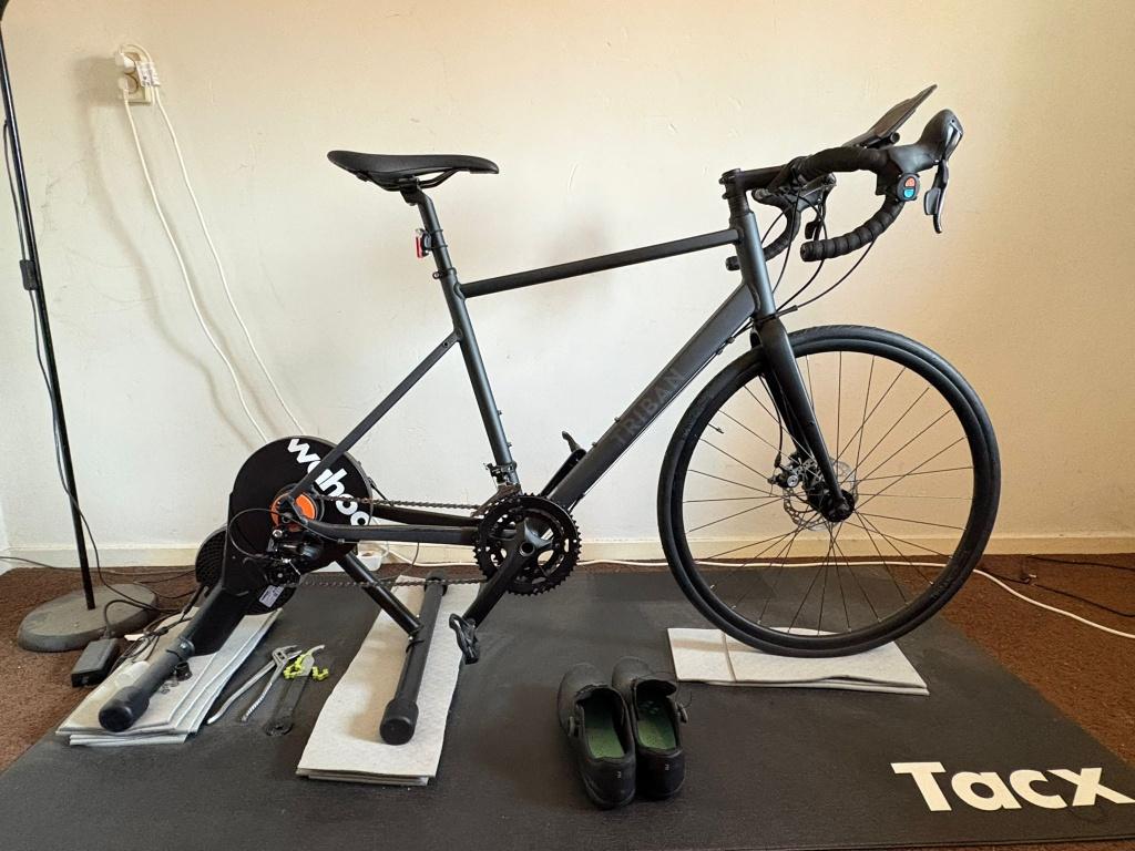 Triban RC500 + Wahoo Kickr Core + Zwift Cog and Click + more, Ophalen, Zo goed als nieuw, Overige typen