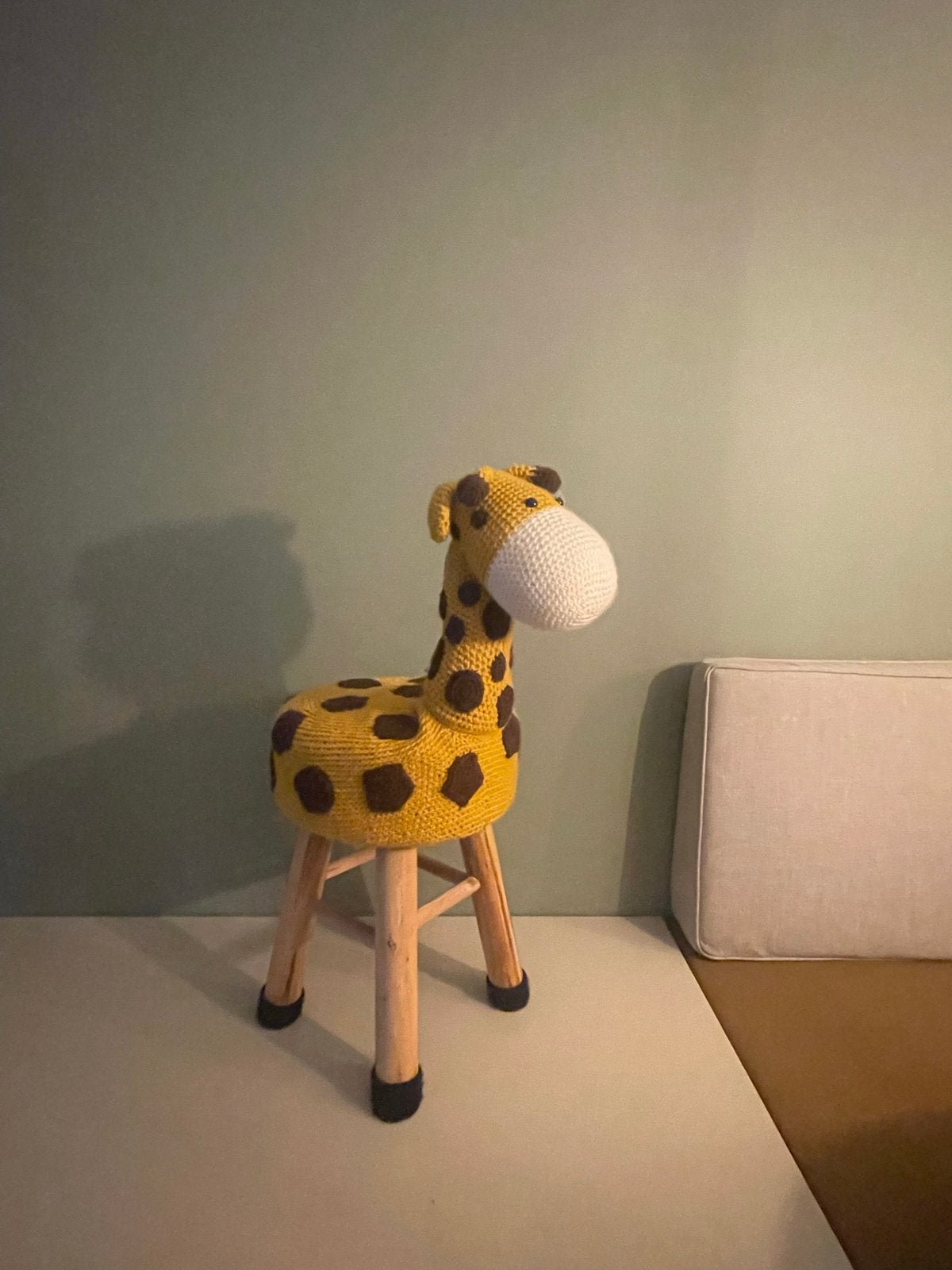 Decoratief krukje giraffe - Handgemaakt en uniek, Ophalen, Zo goed als nieuw, Hout