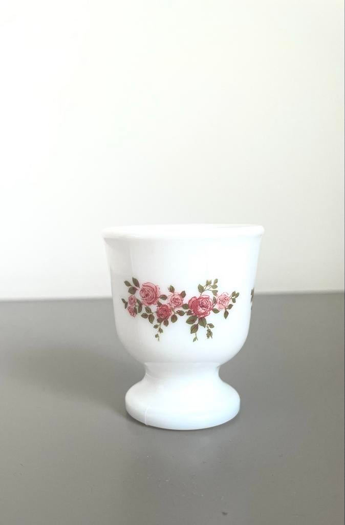 Vintage Arcopal eierdop met bloemenmotief, Gebruikt, Overige typen, Ophalen of Verzenden, Glas
