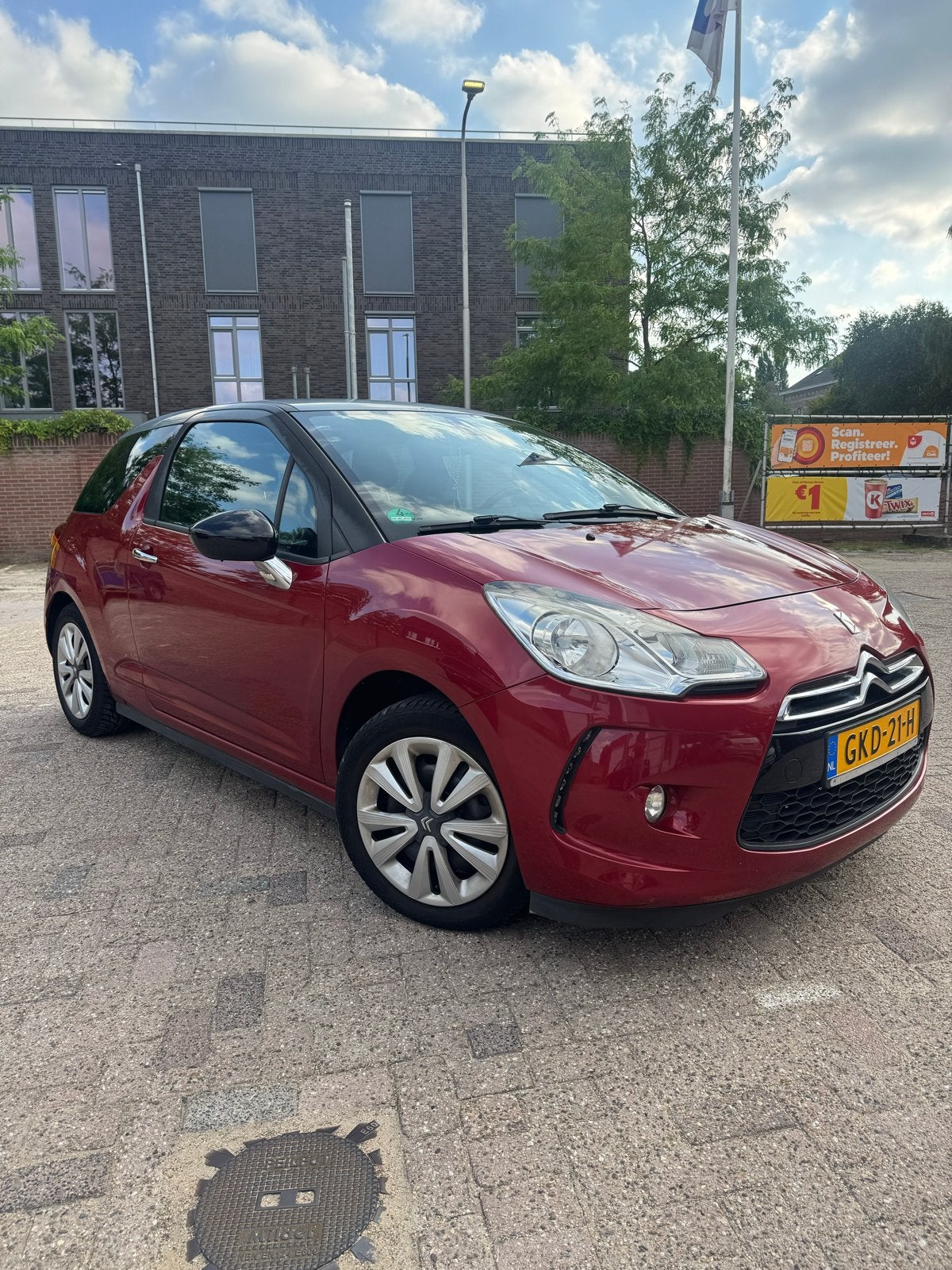Citroën DS3 1.6 VTI 88KW 2010 Rood, Auto's, Voorwielaandrijving, 4 cilinders, Handgeschakeld, 570 kg