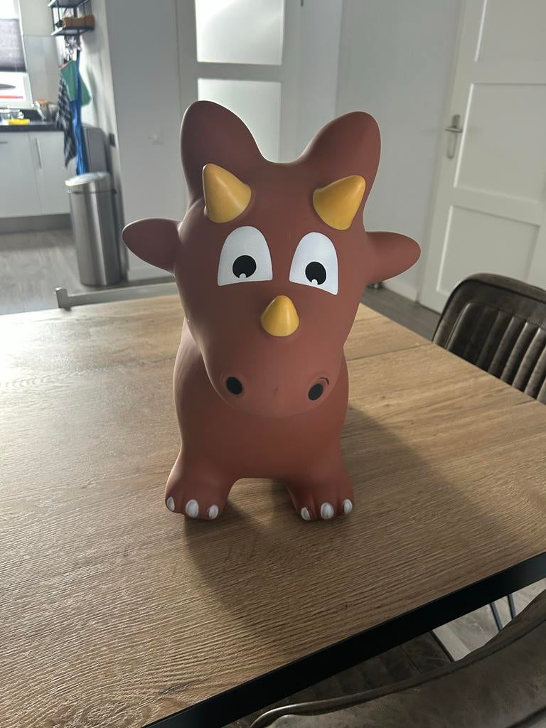 Opblaasbaar Dino Springdier - Bruin Triceratops, Ophalen, Zo goed als nieuw, Jongen of Meisje