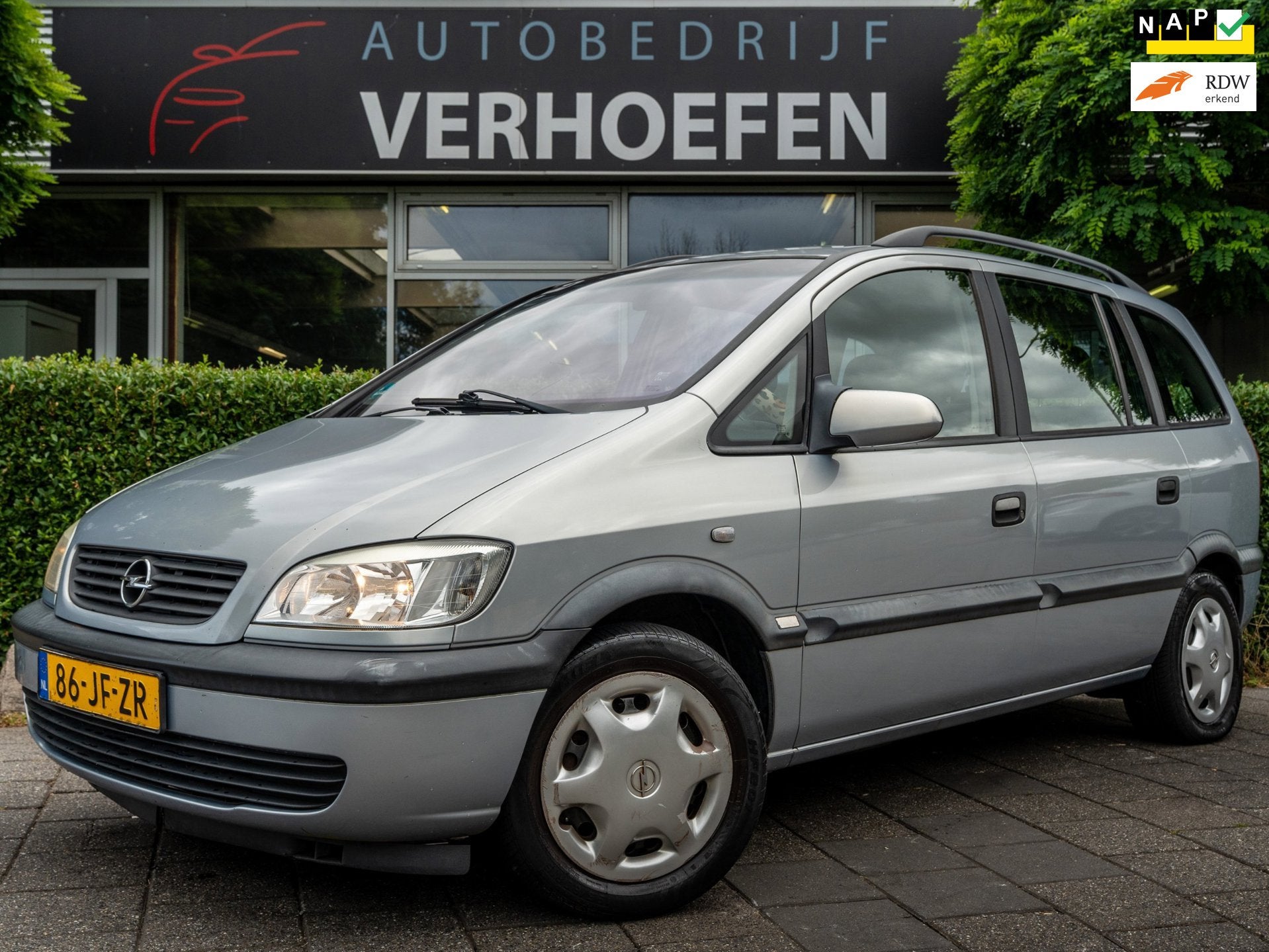 Opel Zafira 1.6-16V Comfort | 7 PERSOONS | AIRCO | TREKHAAK
