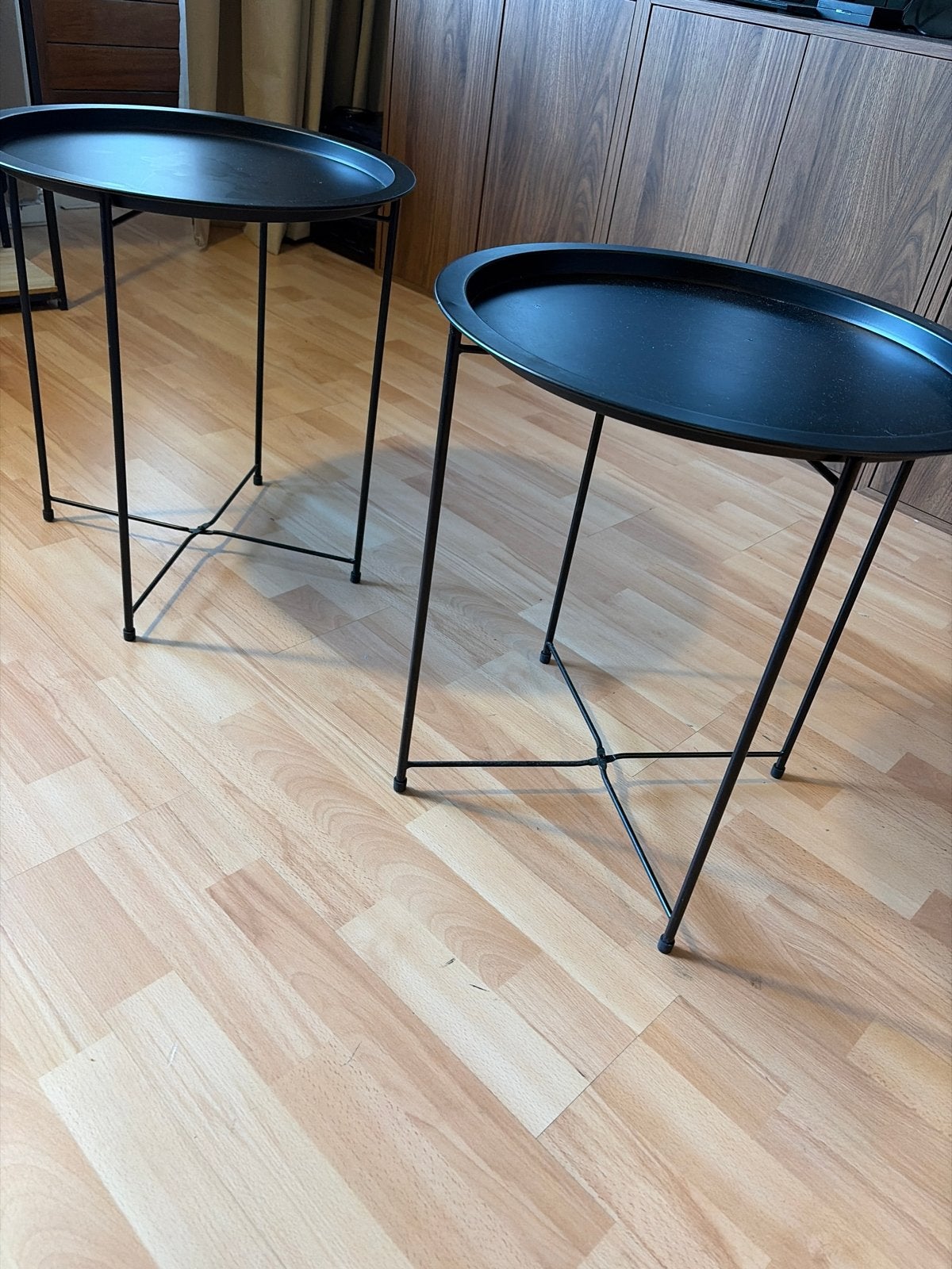 Set van 2 zwarte bijzettafels - Rond, Metaal, Huis en Inrichting, Metaal of Aluminium, 55 tot 75 cm, Zo goed als nieuw, Ovaal