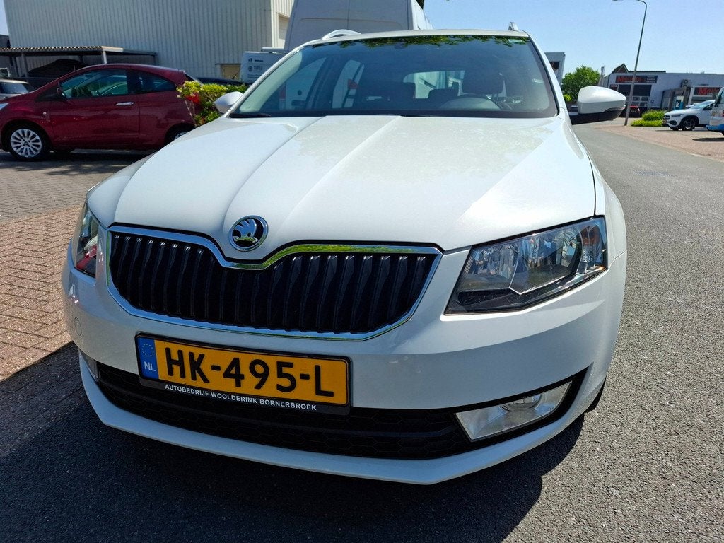 Skoda Octavia Combi 1.4 TSI Greentech Style CLIMA/CRUISE/NAV, Auto's, Voorwielaandrijving, Stof, Gebruikt, 4 cilinders