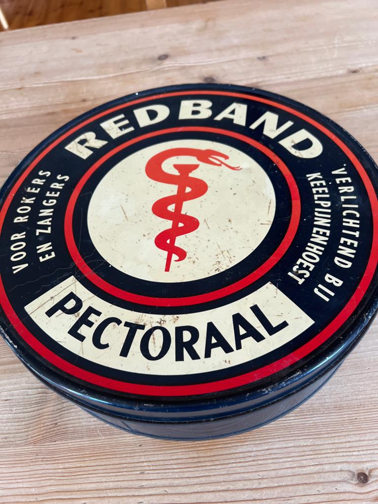 Vintage Red Band Pectoraal blik - Voor rokers en zangers, Verzamelen, Blikken, Gebruikt, Overige, Overige merken, Ophalen of Verzenden