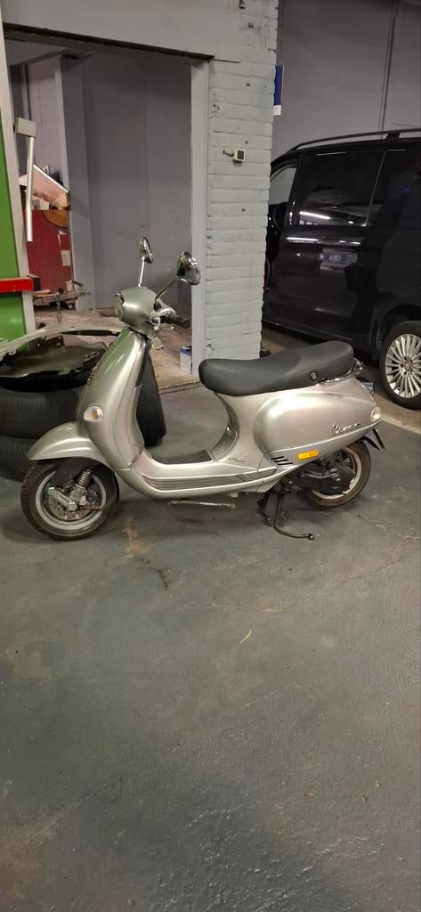 Vespa LX Scooter - Zilverkleurig, Goede Staat, Ophalen, Gebruikt, Maximaal 45 km/u, Benzine