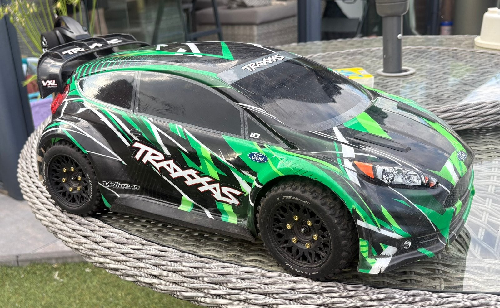Traxxas ford fiesta vxl, Ophalen of Verzenden, Zo goed als nieuw, Auto offroad