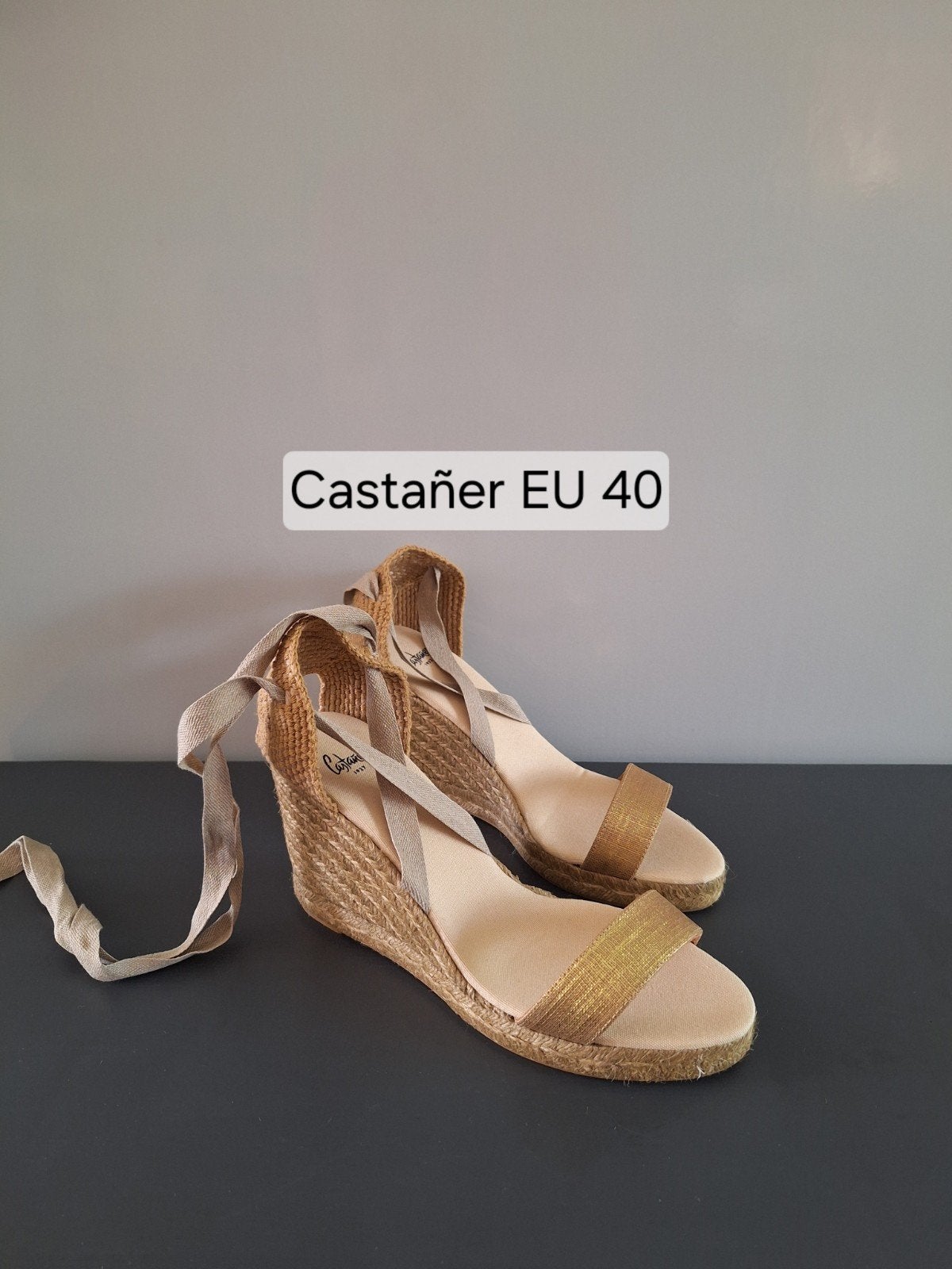 Castañer goudkleurige espadrilles sleehakken maat 40, Overige kleuren, Nieuw, Ophalen of Verzenden, Espadrilles of Moccasins