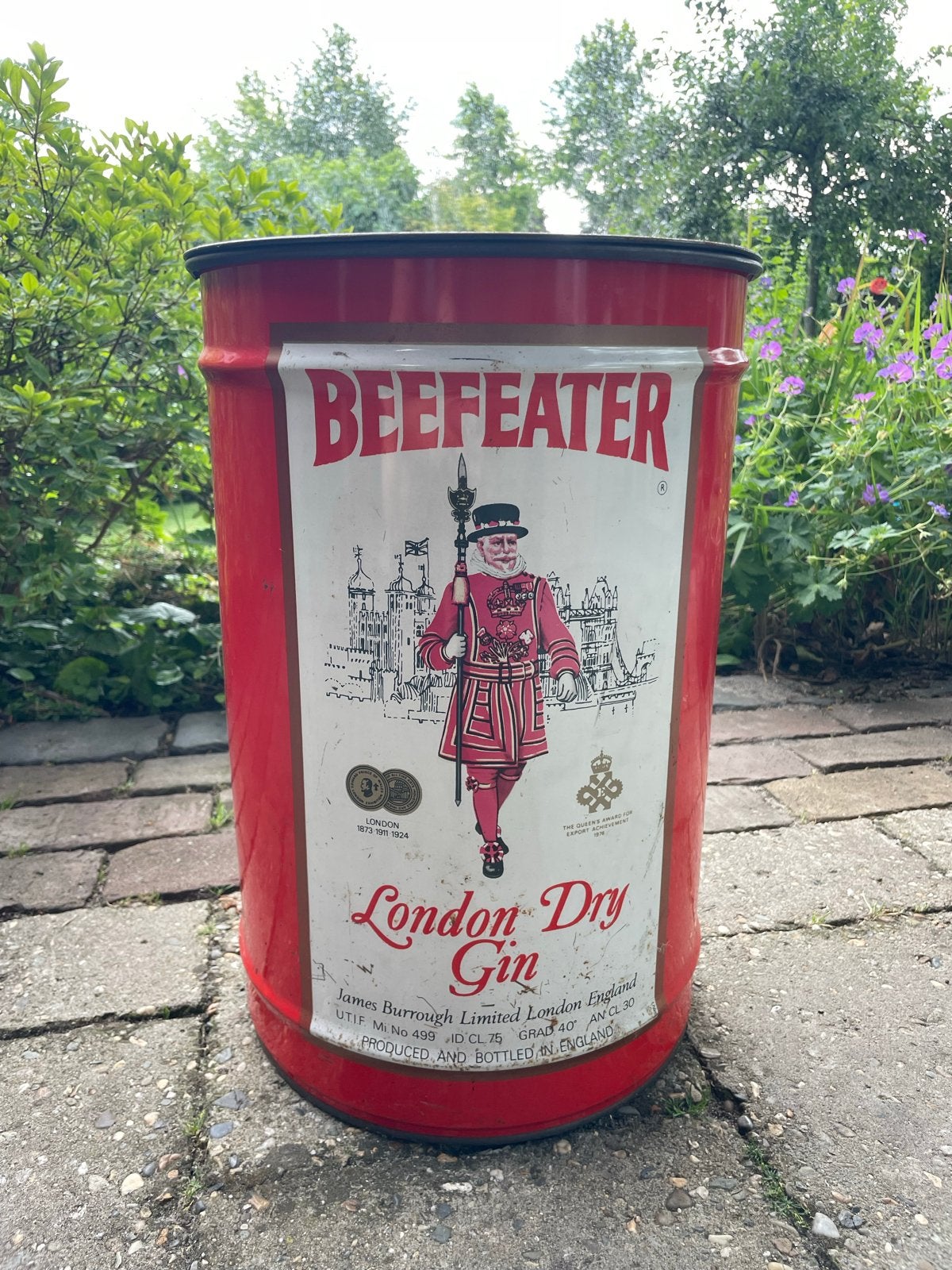 Vintage Beefeater London Dry Gin blik - Decoratief teab, Antiek en Kunst, Ophalen