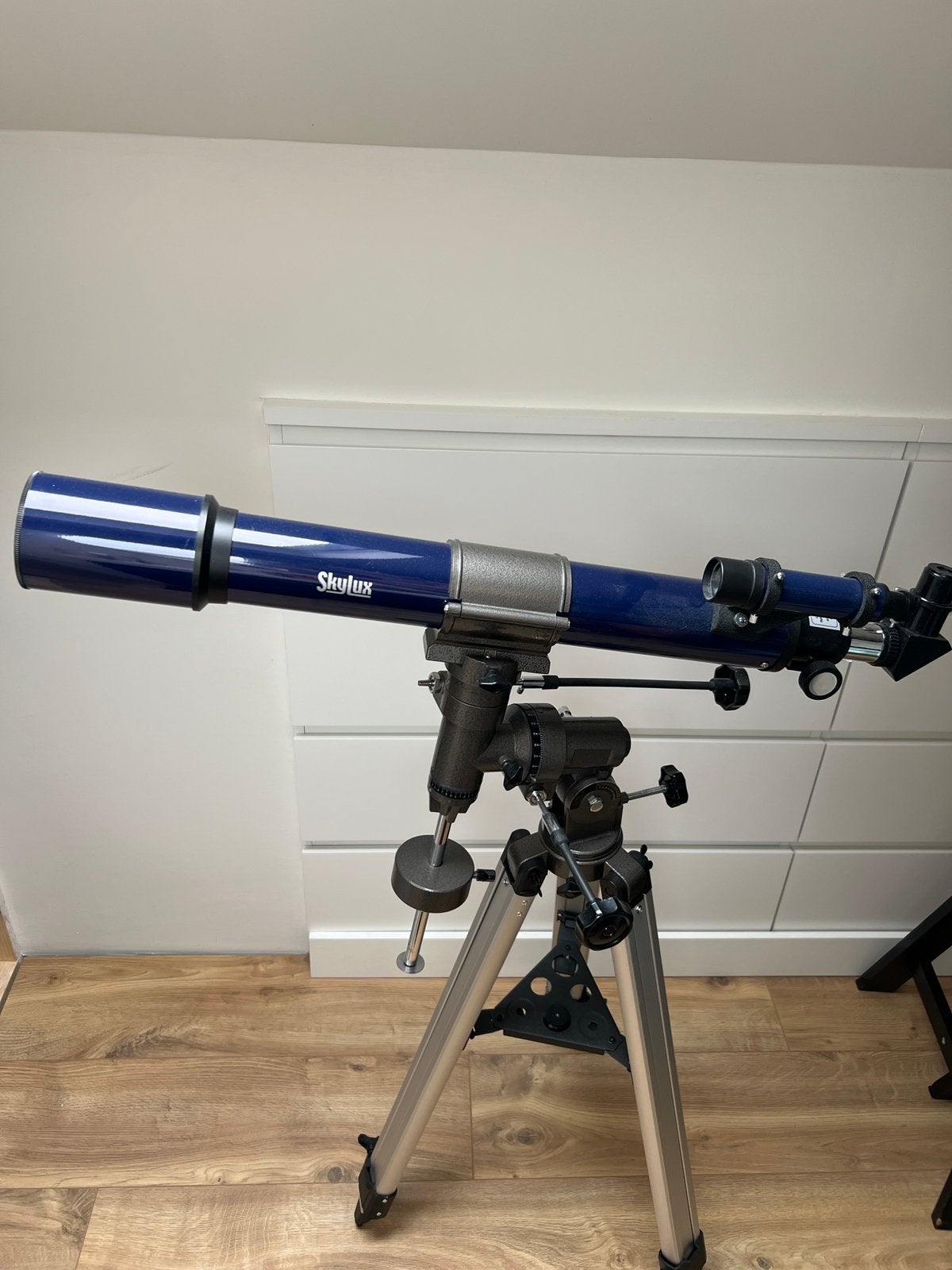 Complete Skylux 70/700 telescoop met statief + doos, Audio, Tv en Foto, Optische apparatuur | Telescopen, Ophalen, Lenzentelescoop (refractor)