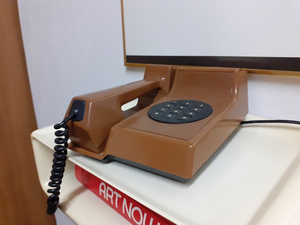 space age design telefoon Fatap Italy jaren 70 retro, Telecommunicatie, Vaste telefoons | Niet Draadloos, Gebruikt, ?, Fatap, ?