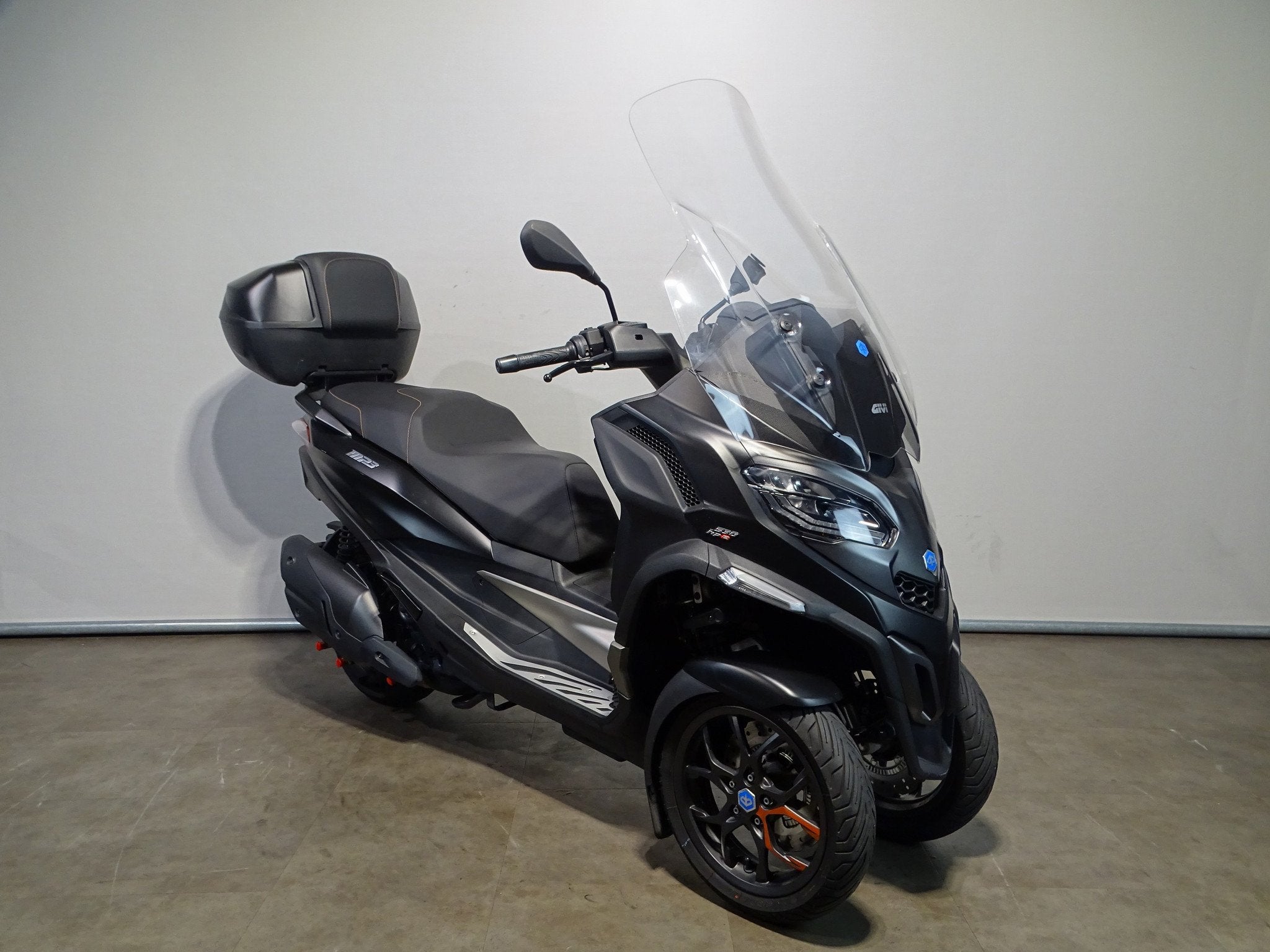 Piaggio MP3 EXCLUSIVE 530 HPE, Scooter, Bedrijf, 12 t/m 35 kW