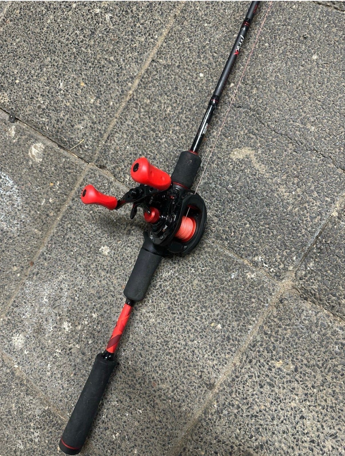 Abu Garcia Max X Baitcaster Hengelset - Zo goed als nieuw, Ophalen, Zo goed als nieuw, Complete hengel