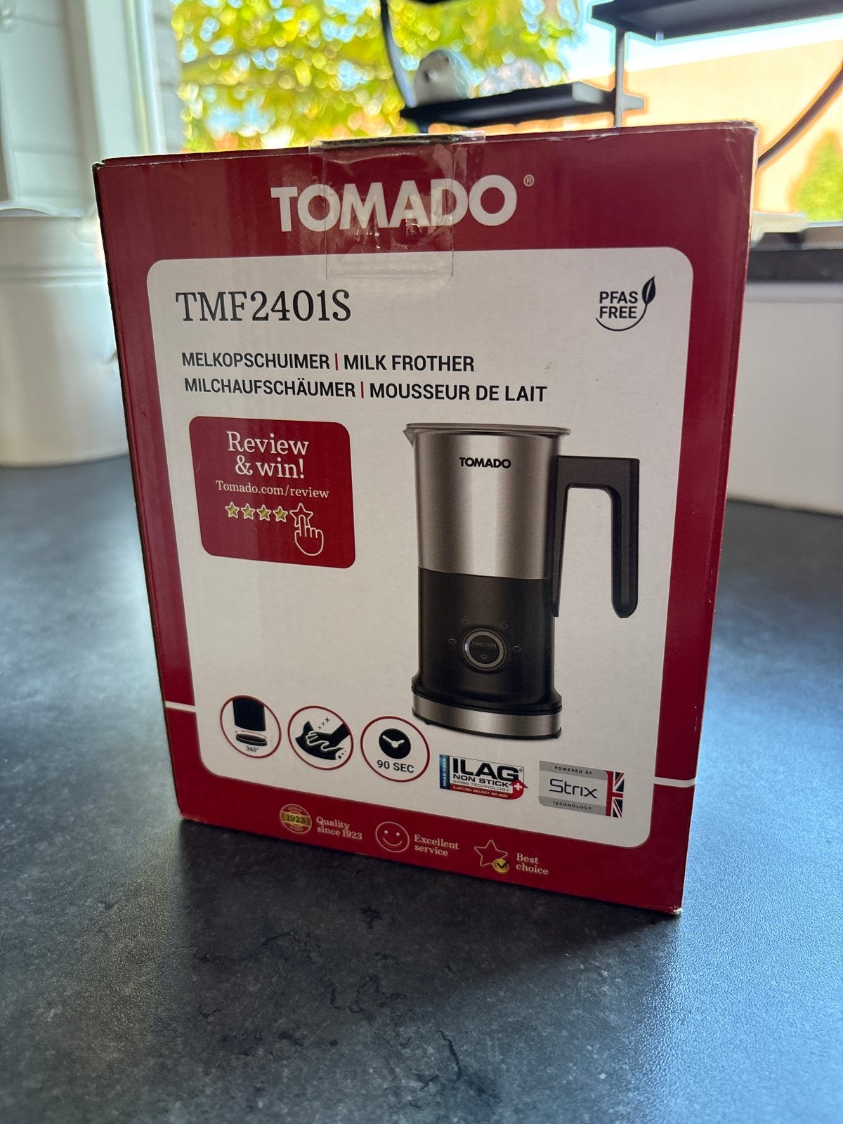 Tomado TMF2401S Melkopschuimer - Nieuw in doos, Ophalen of Verzenden, Nieuw, Elektrische melkopschuimer