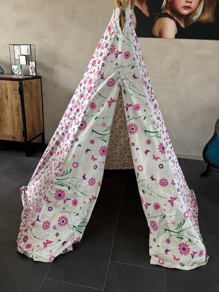 Leuke kinder tipi tent (canvas) met bloemen en vlinders, Ophalen, Zo goed als nieuw