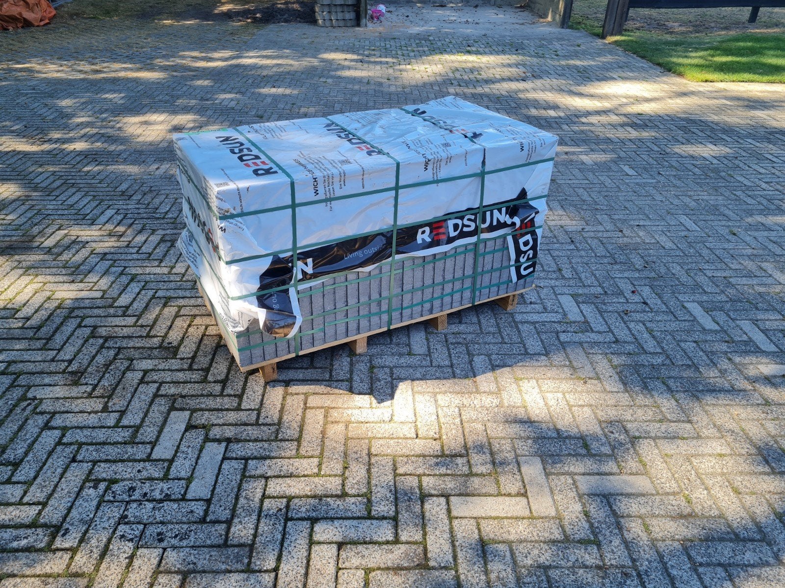 Bestrating 30x60x4, 60 cm of meer, Nieuw, Ophalen of Verzenden, 10 m² of meer