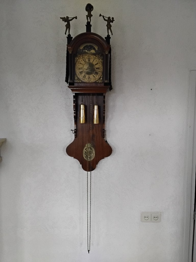 4 Oude klokken, Ophalen