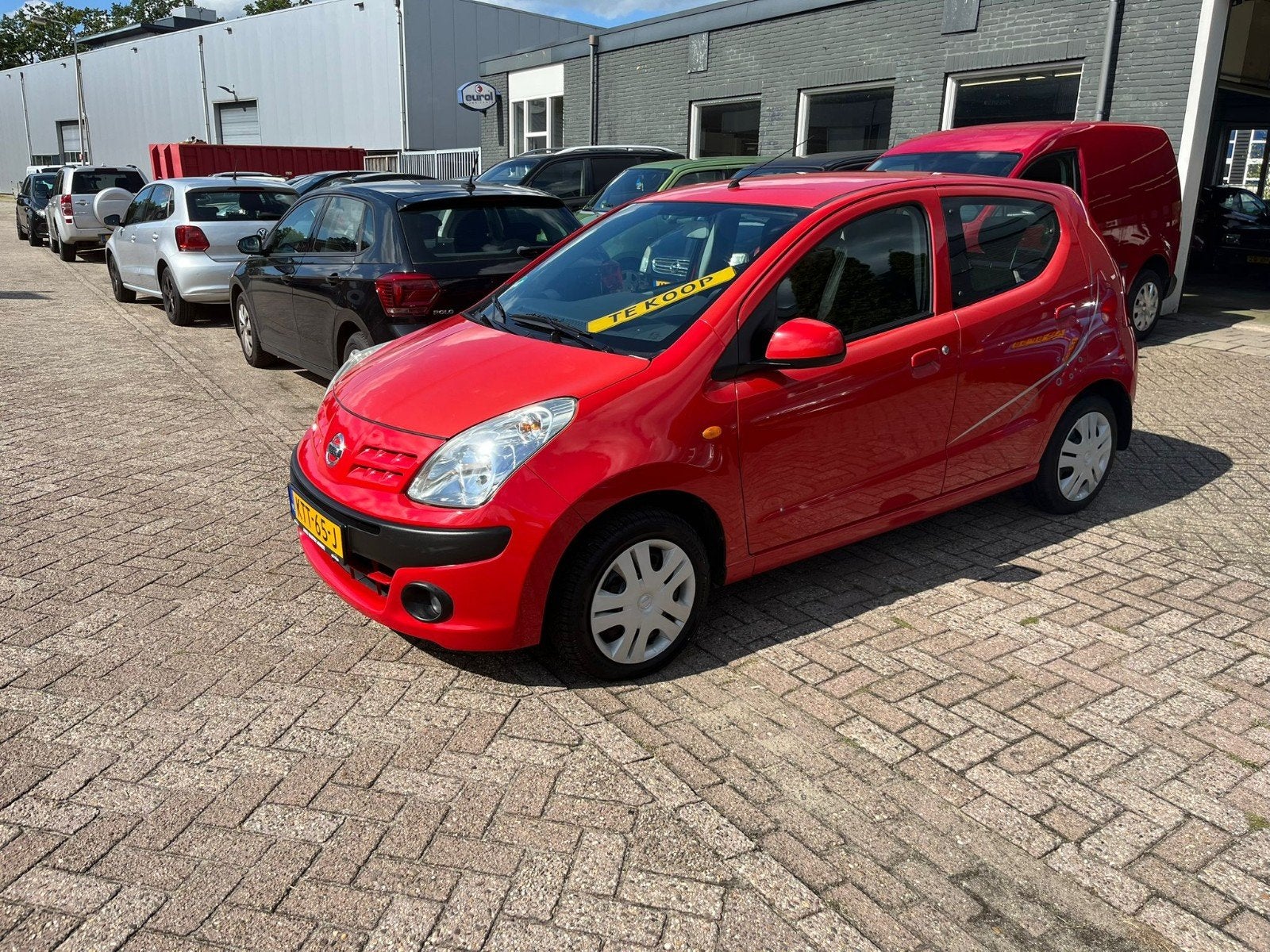 Nissan Pixo 1.0 AUT 2010 Rood Airco Nieuwe APK, Auto's, 200 kg, 4 stoelen, Bedrijf, 19 km/l