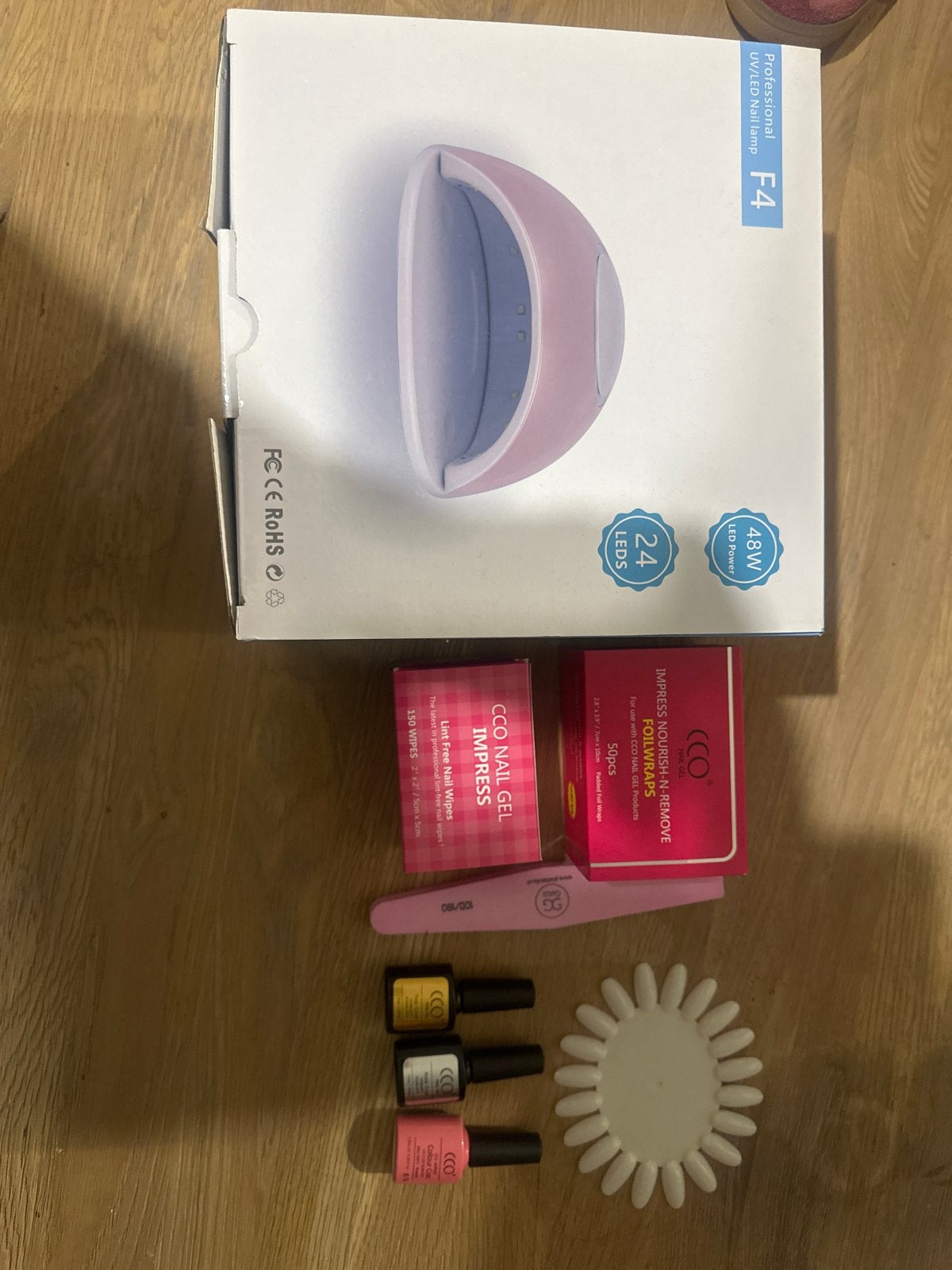 Nagelset: UV/LED lamp, gellak en accessoires, Ophalen, Zo goed als nieuw, Verzorging
