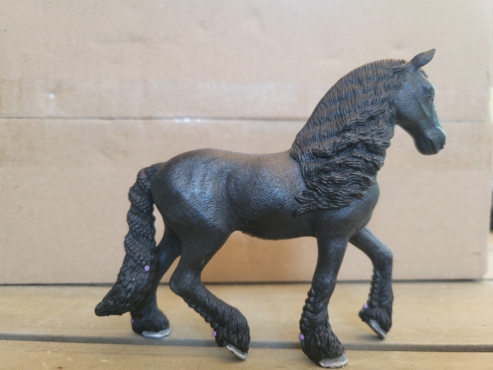 Schleich Friese merrie 13906 - Zo goed als nieuw, Ophalen of Verzenden, Zo goed als nieuw