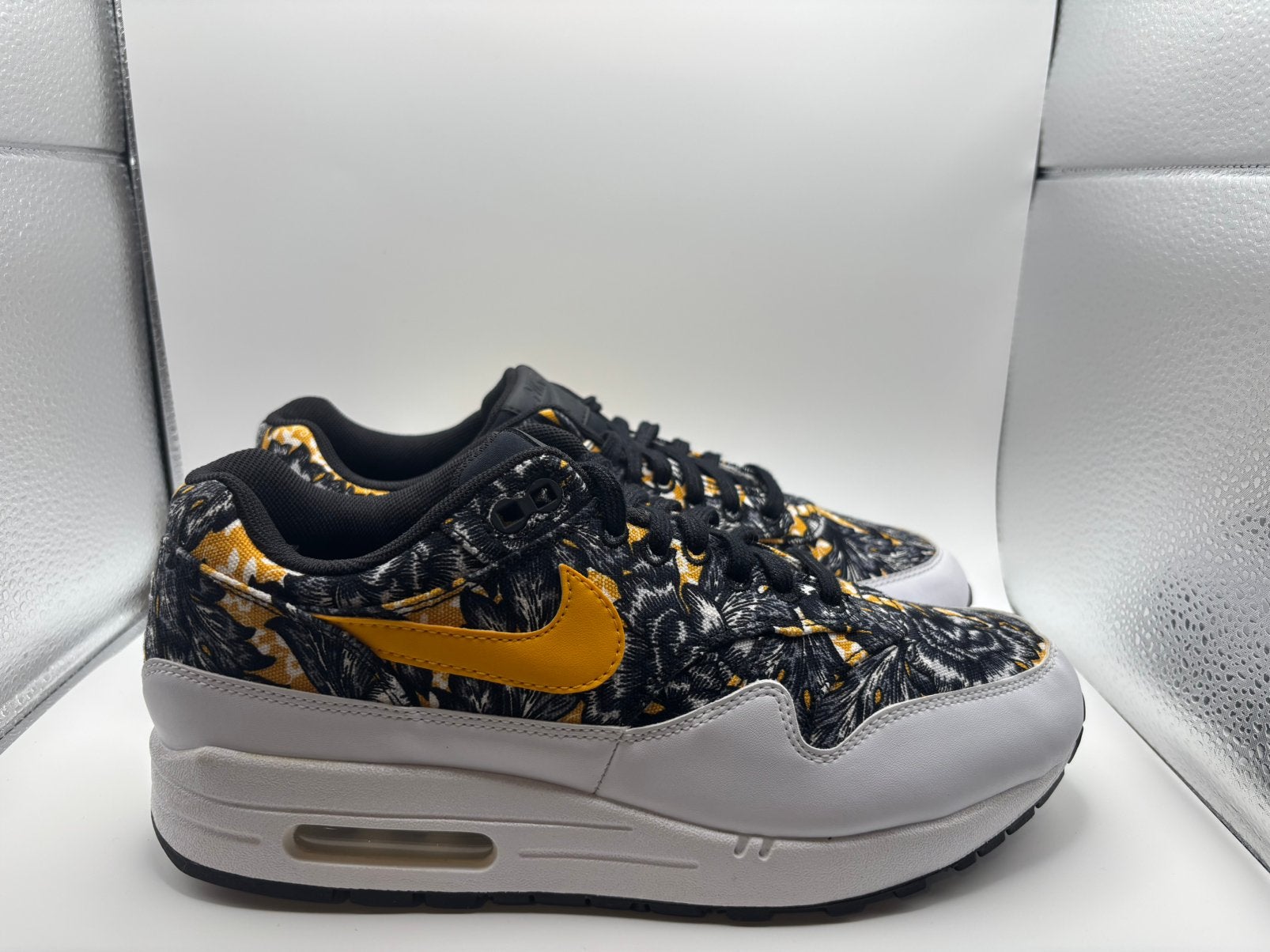Nike Air Max 1 Tropical Floral 633737-100 Maat: 42/10, Wit, Nike, Ophalen of Verzenden, Sneakers of Gympen