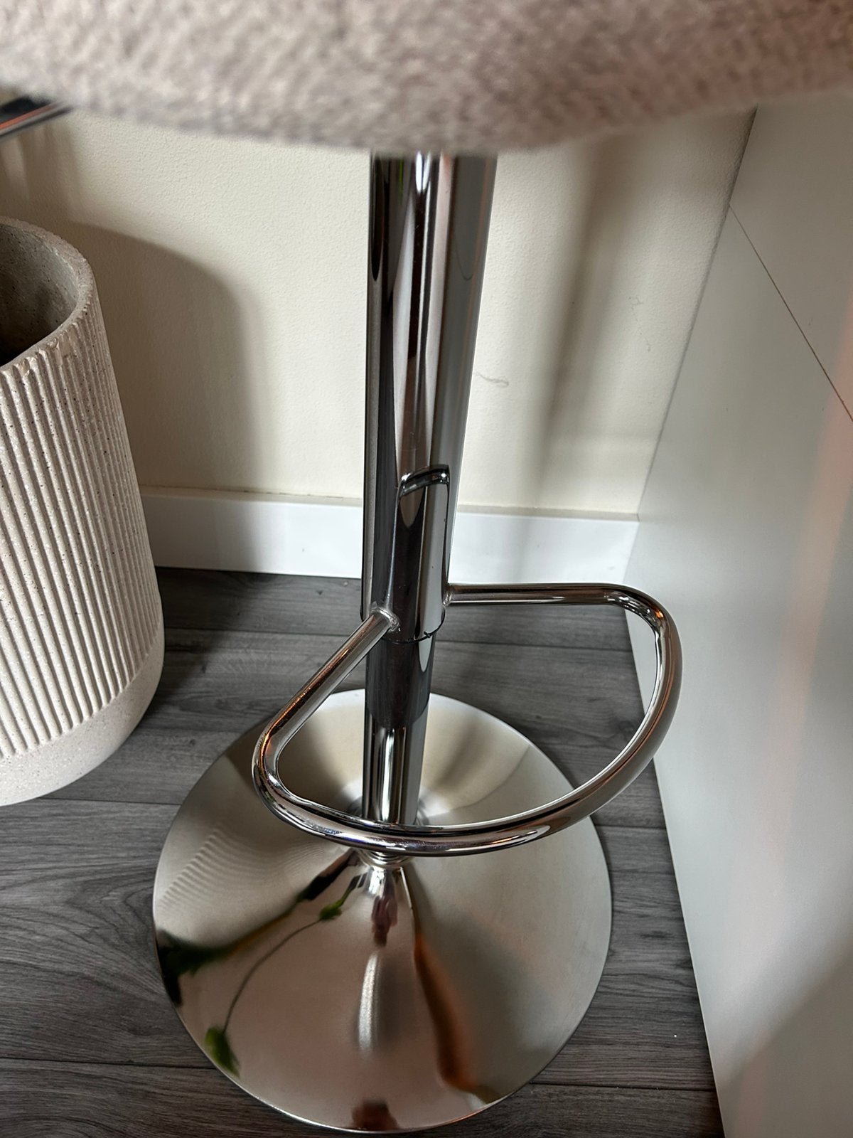 Beige boucle barkruk Taulov, Ophalen, 60 tot 90 cm, Zo goed als nieuw, 1 kruk
