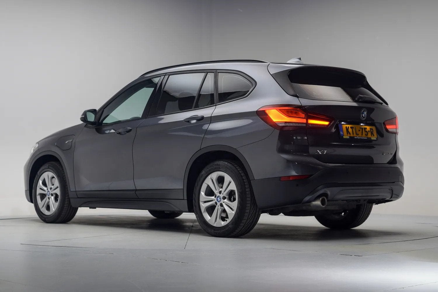 BMW X1 xDrive25e Executive [ Clima Achteruitrijcamera Memory, Gebruikt, 750 kg, 59 km/l, Bedrijf