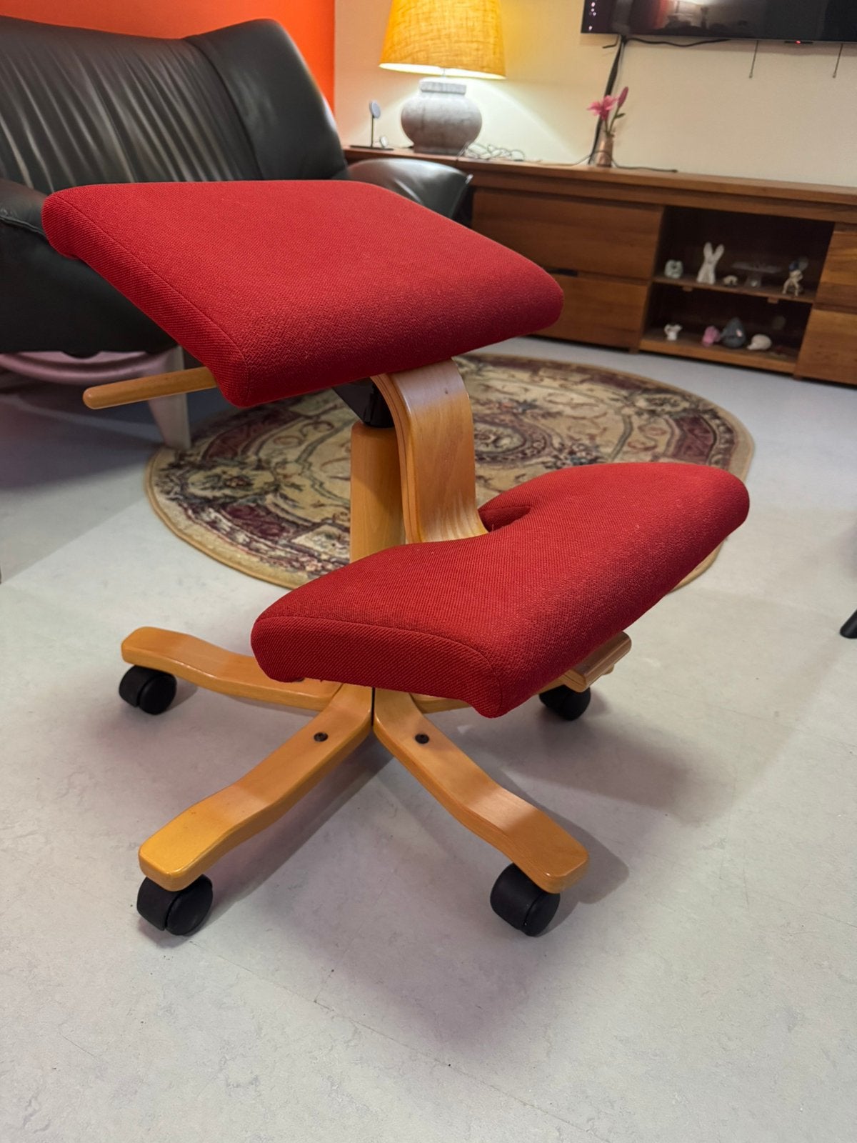 Kniestoel Varier Wing Stokke Kruk, Ophalen, Gebruikt, Rood, Eén