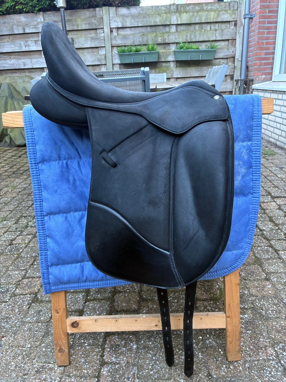 Wintec Isabell Werth 18” dressuur zadel met witte boom (EW), Ophalen, Zo goed als nieuw, Dressuur