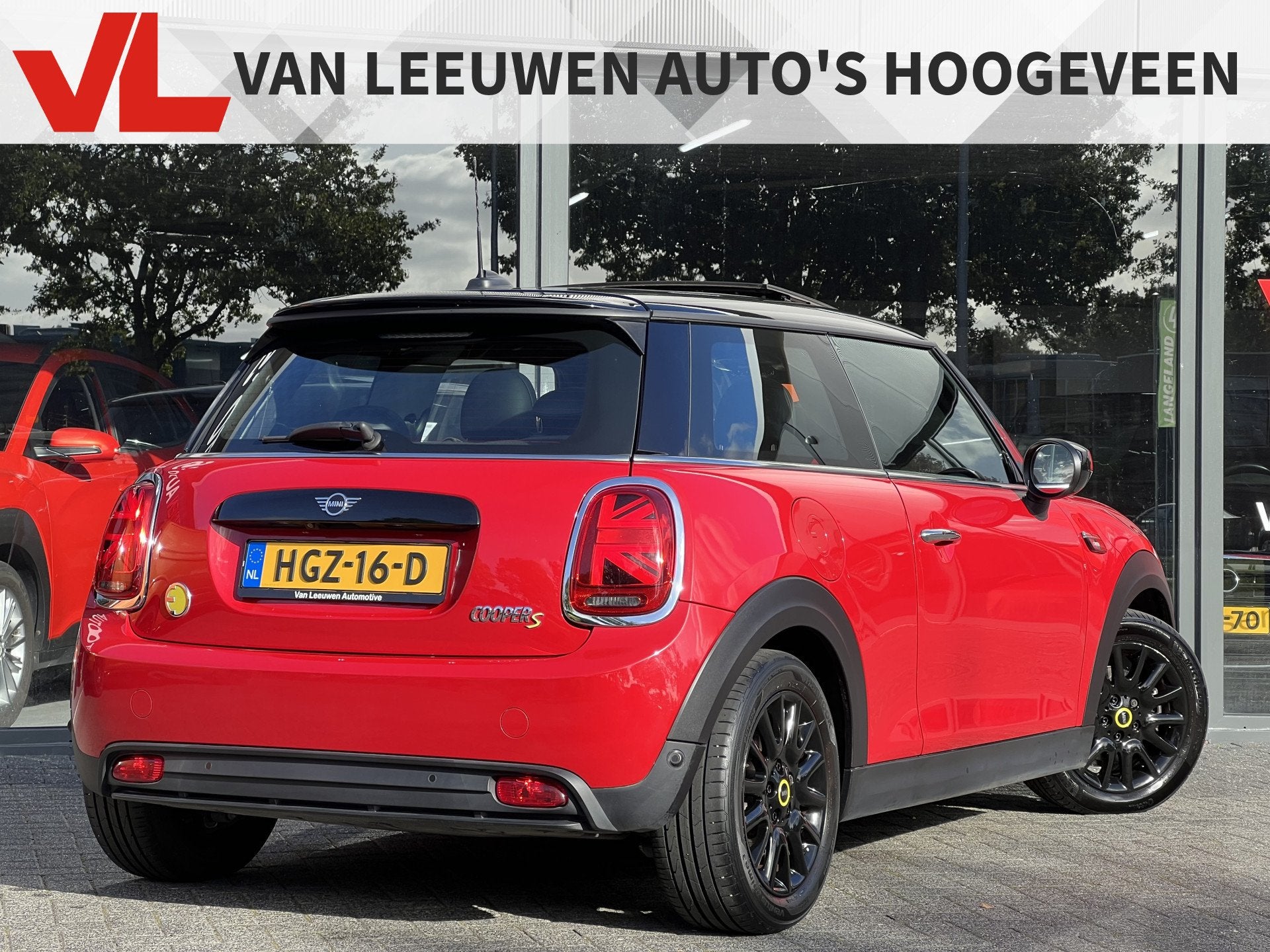 MINI Electric MINI Yours 33 kWh | 98% SOH | Panoramadak | RI, Auto's, Gebruikt, Met garantie (alle), 4 stoelen, Leder en Stof