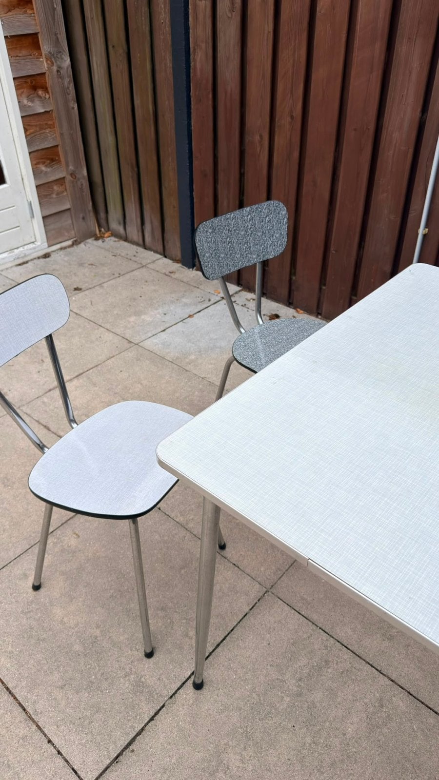 Vintage eettafel met 4 stoelen - Jaren '60 stijl, Ophalen, Gebruikt, 50 tot 100 cm, Metaal