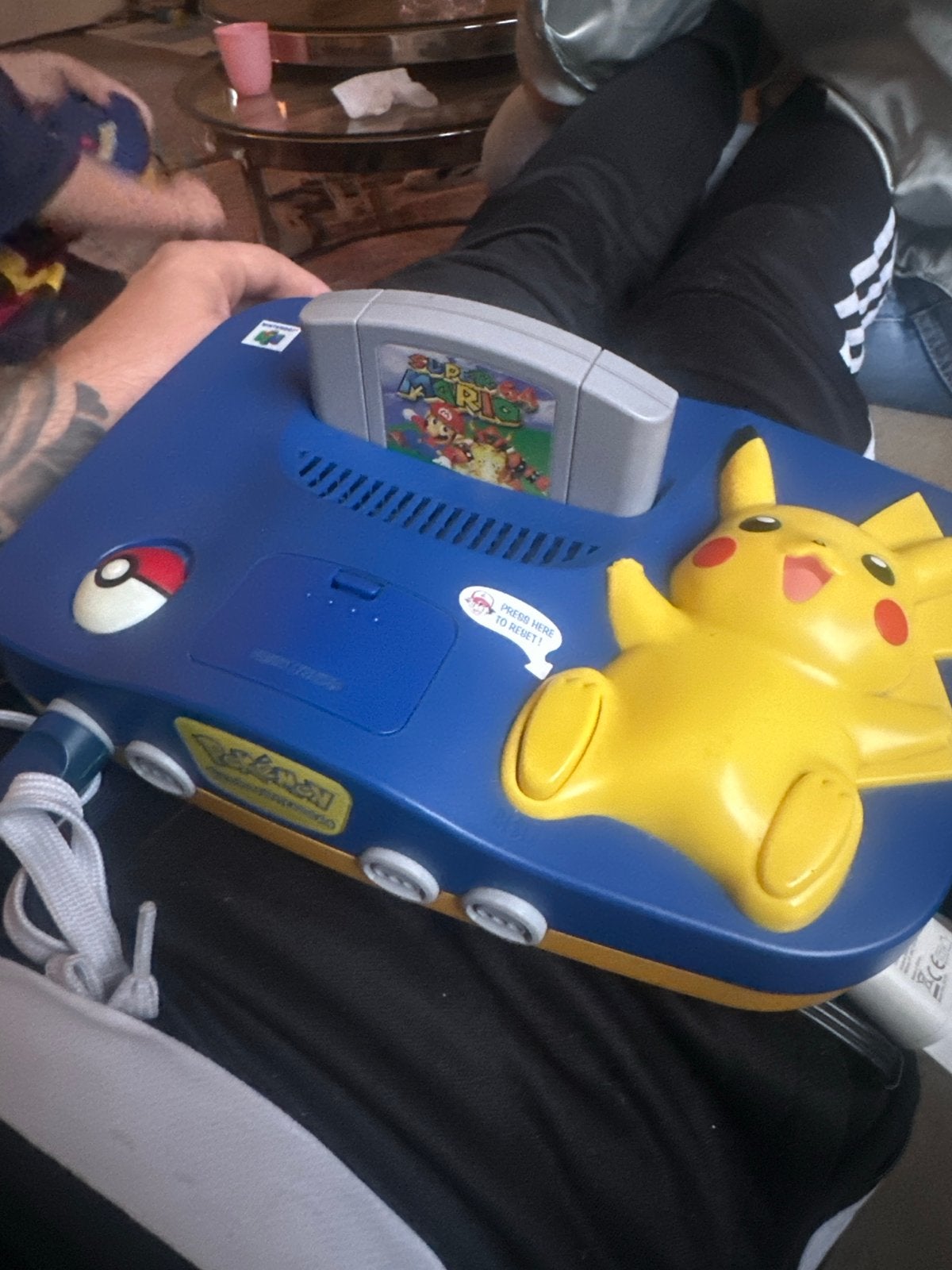 Nintendo 64 Pokémon Pikachu Console met controller, Ophalen of Verzenden, Gebruikt, Met 1 controller