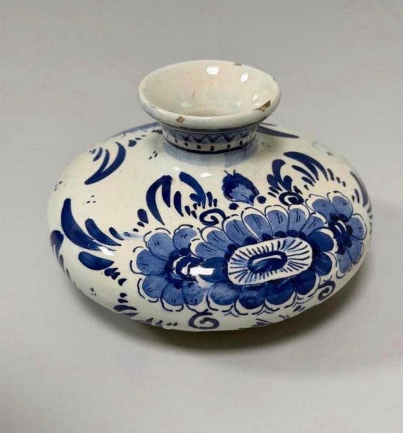Antieke vintage Delfts blauwe vaas blauw wit - van aardewerk, Ophalen of Verzenden