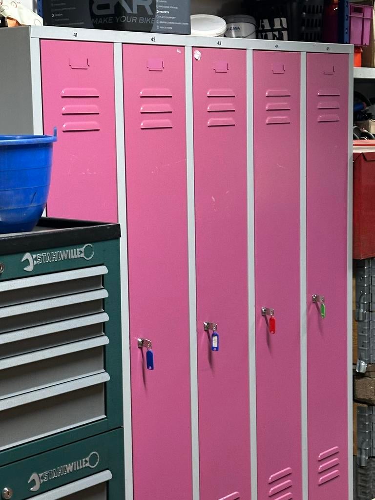 Mooie lockers met nieuwe sloten, Ophalen, Gebruikt