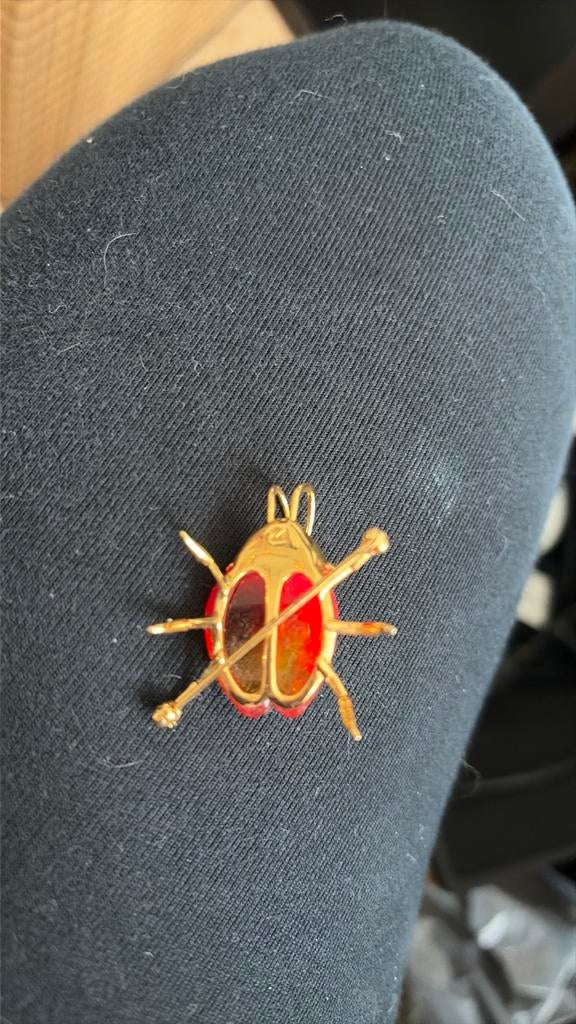 Swarovski Kever Broche met Rood/Oranje Kristal en Goudkleur, Met kristal, Overige materialen, Minder dan 4 cm, Oranje