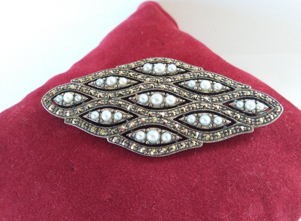zilveren BROCHE 5,5x 2,5 cm met Zaadparels en Markasietjes, Ophalen of Verzenden, Zilver, Broche, Met edelsteen