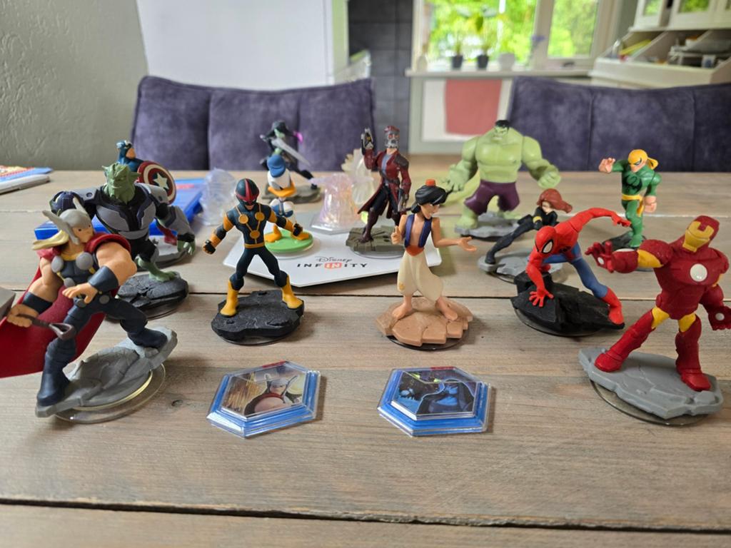 Disney Infinity Figuren en PS4 Game - Grote Collectie, Ophalen of Verzenden, Gebruikt