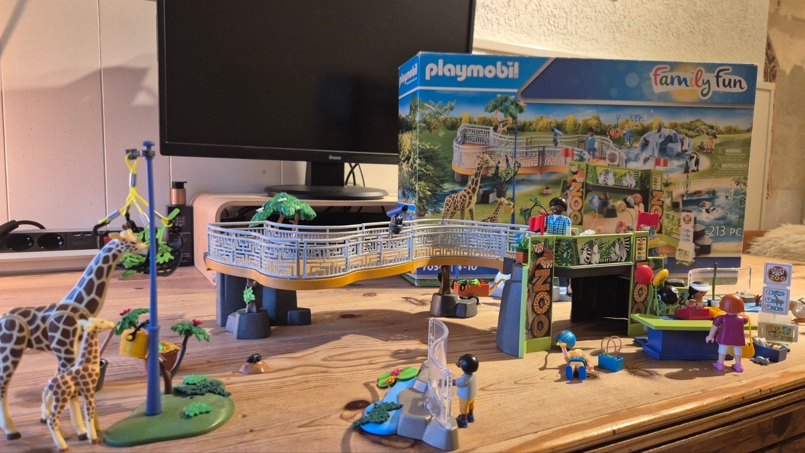 Playmobil Family Fun 70341 - 213 pcs, Gebouw, Complete set, Zo goed als nieuw, Family fun