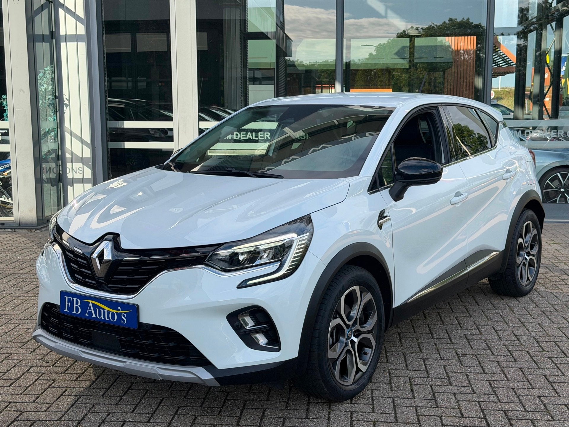 Renault Captur 1.6 E-Tech Plug-in Hybrid 160 Intens Airco Na, Auto's, 77 km/l, Gebruikt, Zwart, 4 cilinders