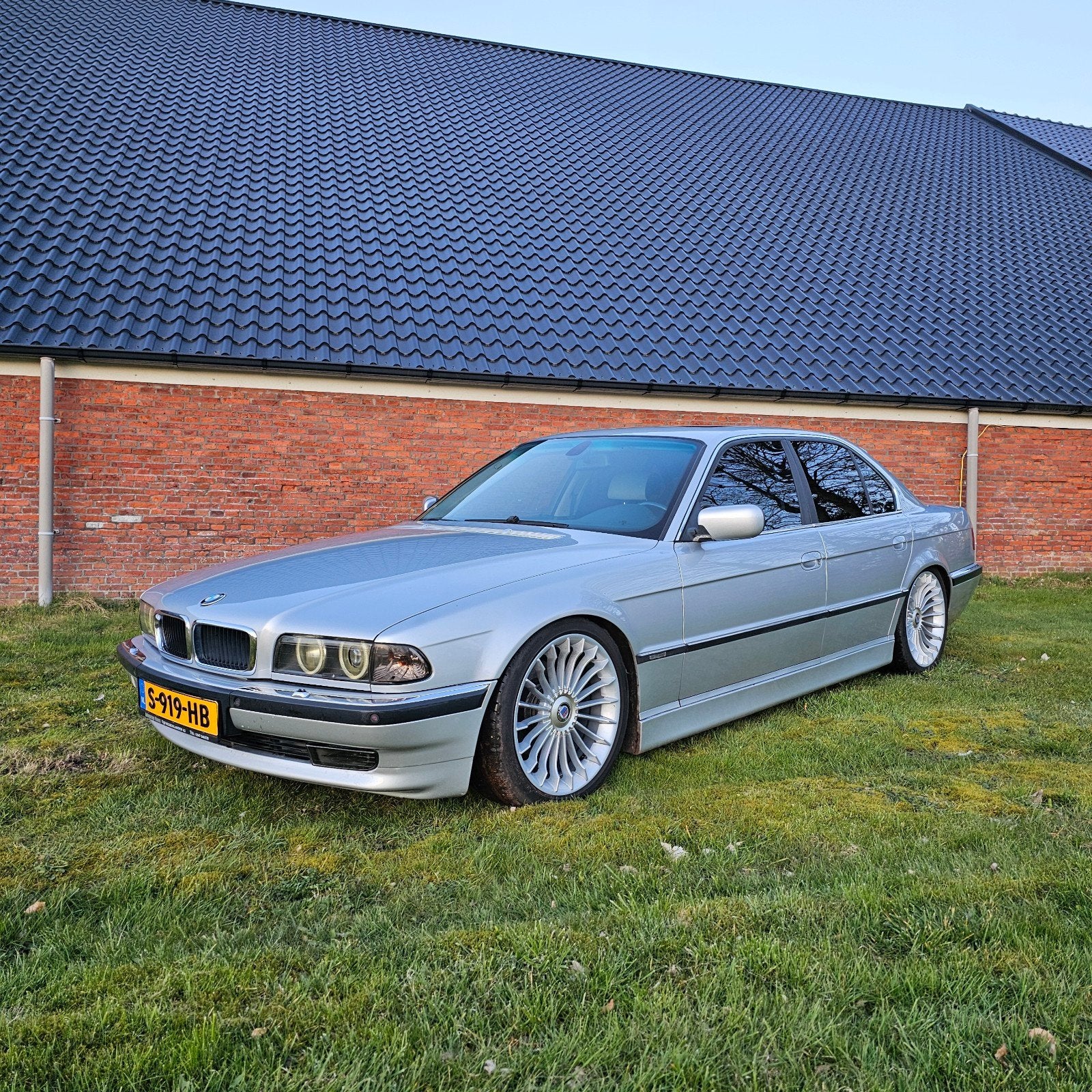 BMW 7-serie 735i 3.5 M62B35 1998
Executive High -Line, Auto's, BMW, Achterwielaandrijving, 8 cilinders, 2000 kg, Leder