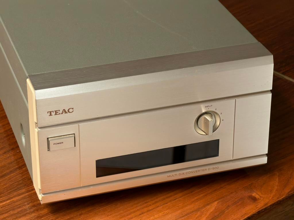 TEAC D-500 R2R digitaal analoogconvertor, Audio, Tv en Foto, Ophalen of Verzenden, Zo goed als nieuw