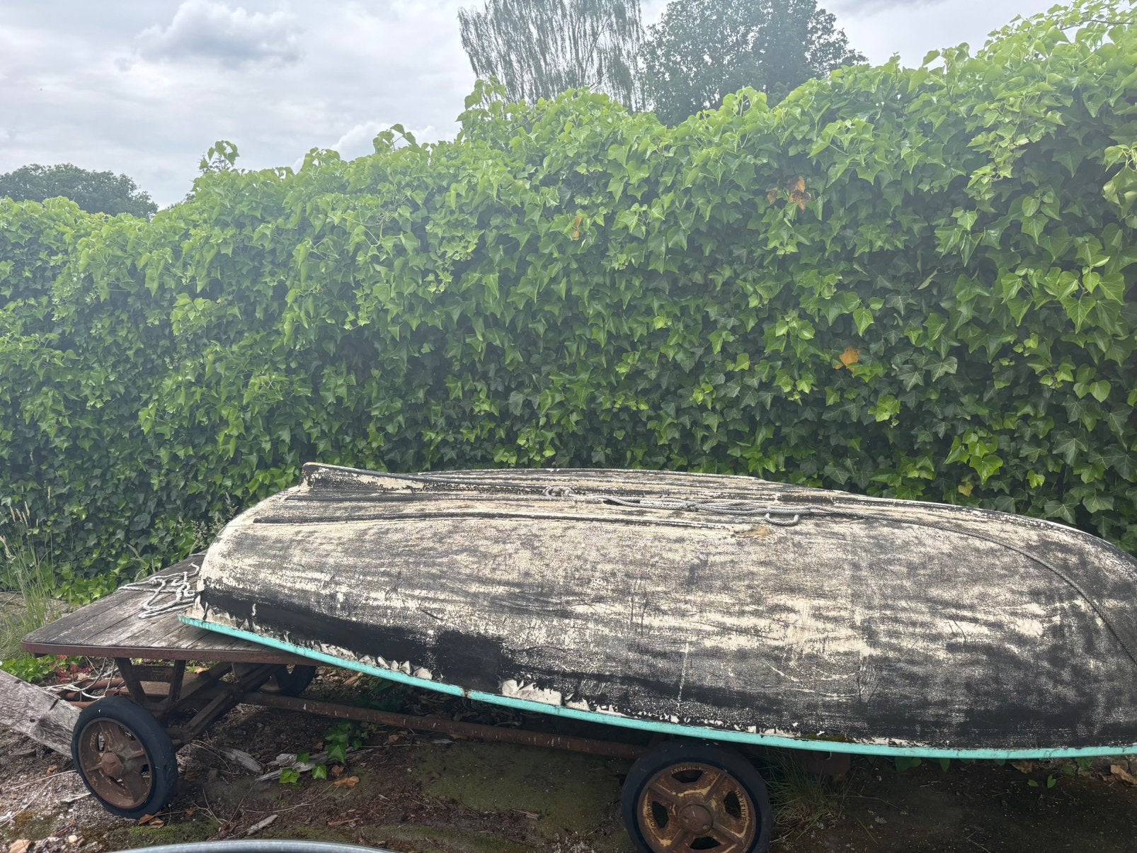Opknap boot met kapote motor, Ophalen of Verzenden, Zo goed als nieuw