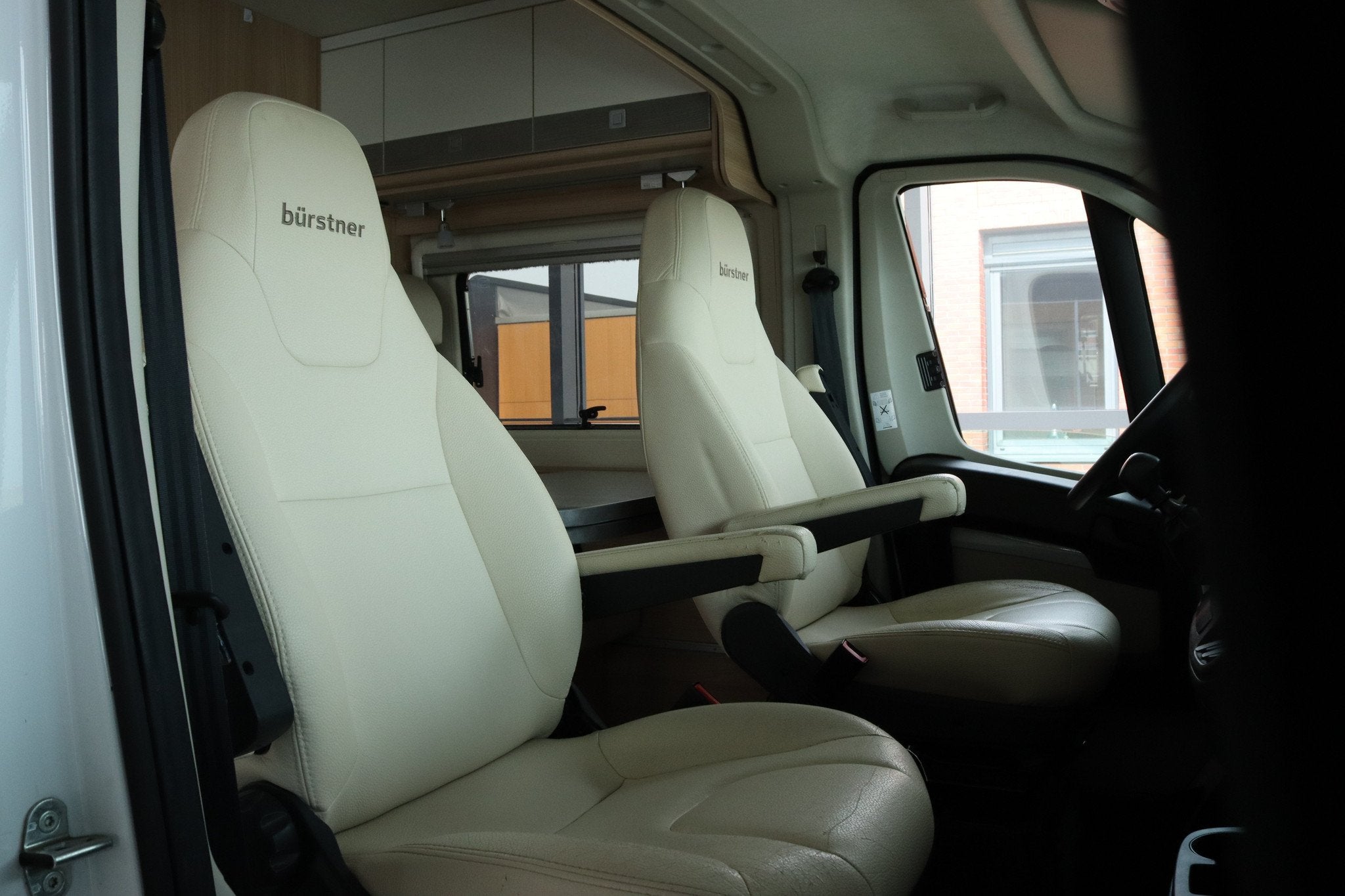 Bürstner City Car C601, 6 tot 7 meter, Bürstner, Airbags, Verwarmde buitenspiegels